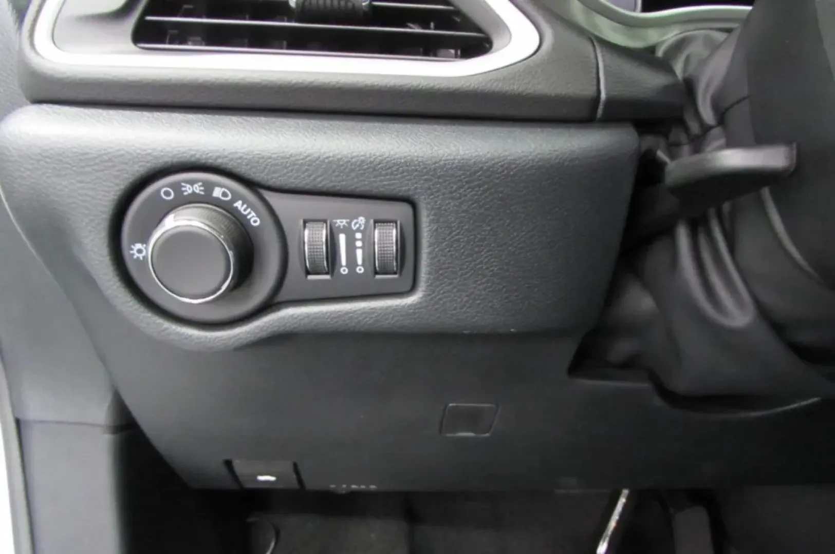 2025 /Black Leather Chrysler Voyager LX (2C4RC1CG4SR) with an Other engine, Automatic transmission, located at 12830 Highway 21, De Soto, MO, 63020, (636) 337-7777, 38.153099, -90.573624 - ### Discover the Ultimate Family Adventure with the 2025 Chrysler Voyager LX<br /> <br /> Are you in search of the perfect vehicle that embodies comfort, versatility, and reliability for your family? Look no further than this stunning **2025 Chrysler Voyager LX**, now available at **Pettus CDJR DeSo - Photo#12