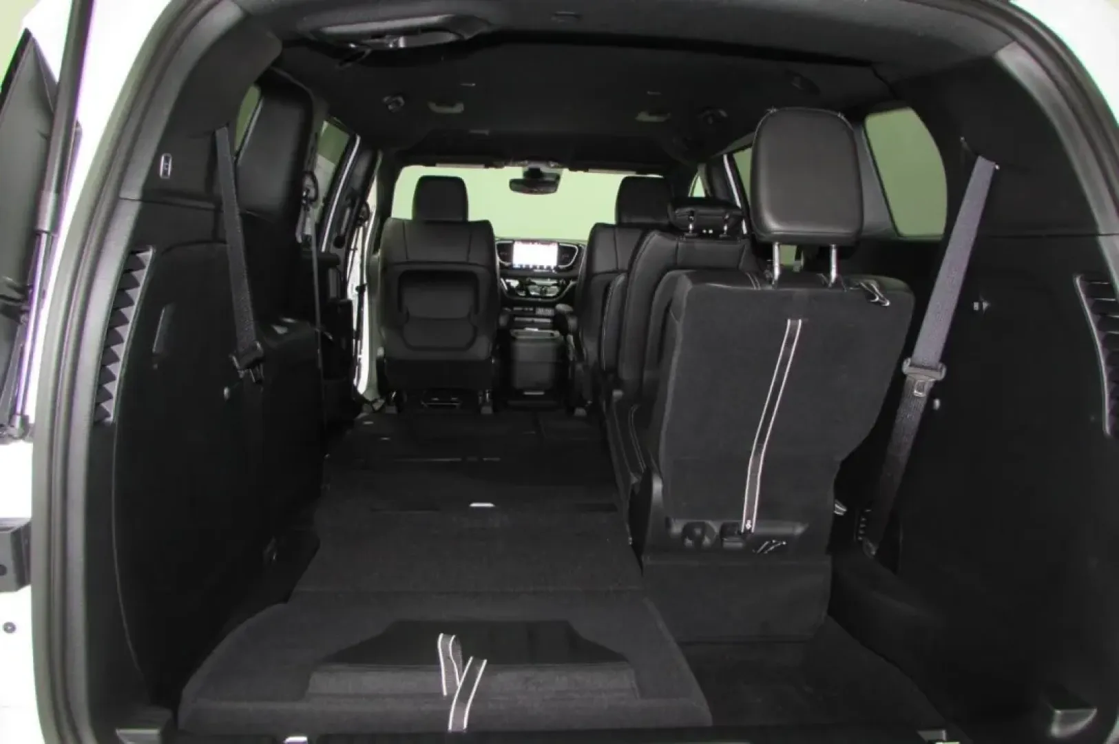 2025 /Black Leather Chrysler Voyager LX (2C4RC1CG4SR) with an Other engine, Automatic transmission, located at 12830 Highway 21, De Soto, MO, 63020, (636) 337-7777, 38.153099, -90.573624 - ### Discover the Ultimate Family Adventure with the 2025 Chrysler Voyager LX<br /> <br /> Are you in search of the perfect vehicle that embodies comfort, versatility, and reliability for your family? Look no further than this stunning **2025 Chrysler Voyager LX**, now available at **Pettus CDJR DeSo - Photo#28