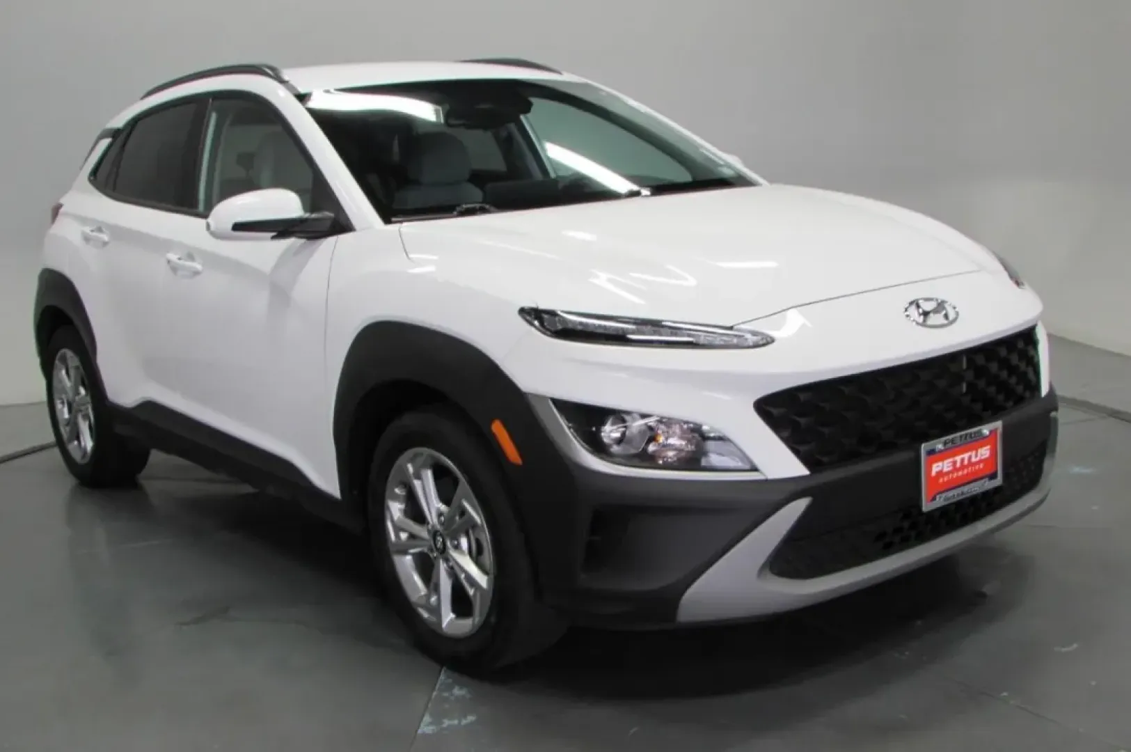 2022 /Gray Cloth Hyundai Kona SEL (KM8K6CAB5NU) with an Other engine, Automatic transmission, located at 12836 Highway 21, De Soto, MO, 63020, (636) 337-7777, 38.151867, -90.575615 - **Adventure Awaits with the 2022 Hyundai Kona SEL Your Perfect SUV for Everyday Life!**<br /> <br /> Are you ready to elevate your driving experience? Whether you're navigating the bustling streets of De Soto or embarking on weekend getaways to explore the stunning outdoors, the 2022 Hyundai Kona S - Photo#0
