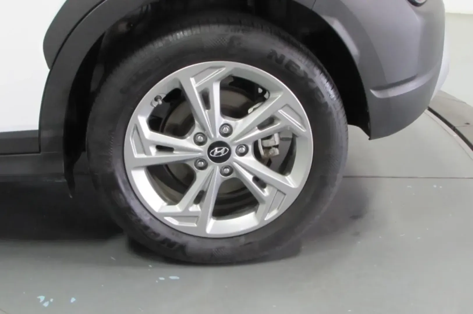 2022 /Gray Cloth Hyundai Kona SEL (KM8K6CAB5NU) with an Other engine, Automatic transmission, located at 12836 Highway 21, De Soto, MO, 63020, (636) 337-7777, 38.151867, -90.575615 - **Adventure Awaits with the 2022 Hyundai Kona SEL Your Perfect SUV for Everyday Life!**<br /> <br /> Are you ready to elevate your driving experience? Whether you're navigating the bustling streets of De Soto or embarking on weekend getaways to explore the stunning outdoors, the 2022 Hyundai Kona S - Photo#9