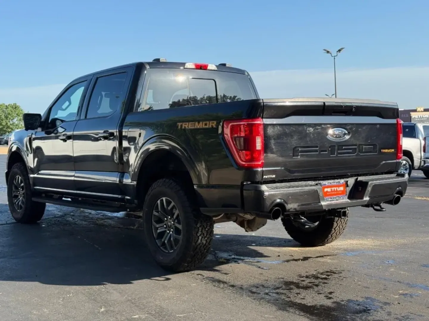 2022 /Black w/Medium Dark Slate Clot Ford F-150 Tremor (1FTEW1E80NF) with an 3.5L V6 engine, Automatic transmission, located at 970 Woodlawn Dr., Farmington, MO, 63640, (573) 431-7800, 37.825642, -90.468674 - Are you ready to elevate your weekend adventures or tackle your daily commute with confidence? Discover the perfect blend of power, versatility, and style with this excellent 2022 Ford F-150, available now at Pettus CDJR Farmington. If you're in search of **used cars near me** that deliver both perf - Photo#4