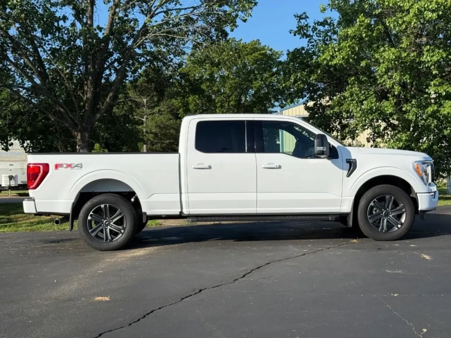 2022 /Black Cloth Ford F-150 XLT (1FTFW1E83NK) with an 3.5L V6 engine, Automatic transmission, located at 970 Woodlawn Dr., Farmington, MO, 63640, (573) 431-7800, 37.825642, -90.468674 - **Discover Your Next Adventure with This 2022 Ford F-150 at Pettus CDJR Farmington!**<br /> <br /> If you're someone who thrives on adventure, whether it's taking the family out for a weekend camping trip or tackling tough terrains with your buddies, the 2022 Ford F-150 is your perfect partner. With - Photo#1