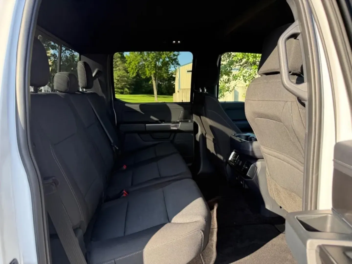 2022 /Black Cloth Ford F-150 XLT (1FTFW1E83NK) with an 3.5L V6 engine, Automatic transmission, located at 970 Woodlawn Dr., Farmington, MO, 63640, (573) 431-7800, 37.825642, -90.468674 - **Discover Your Next Adventure with This 2022 Ford F-150 at Pettus CDJR Farmington!**<br /> <br /> If you're someone who thrives on adventure, whether it's taking the family out for a weekend camping trip or tackling tough terrains with your buddies, the 2022 Ford F-150 is your perfect partner. With - Photo#9