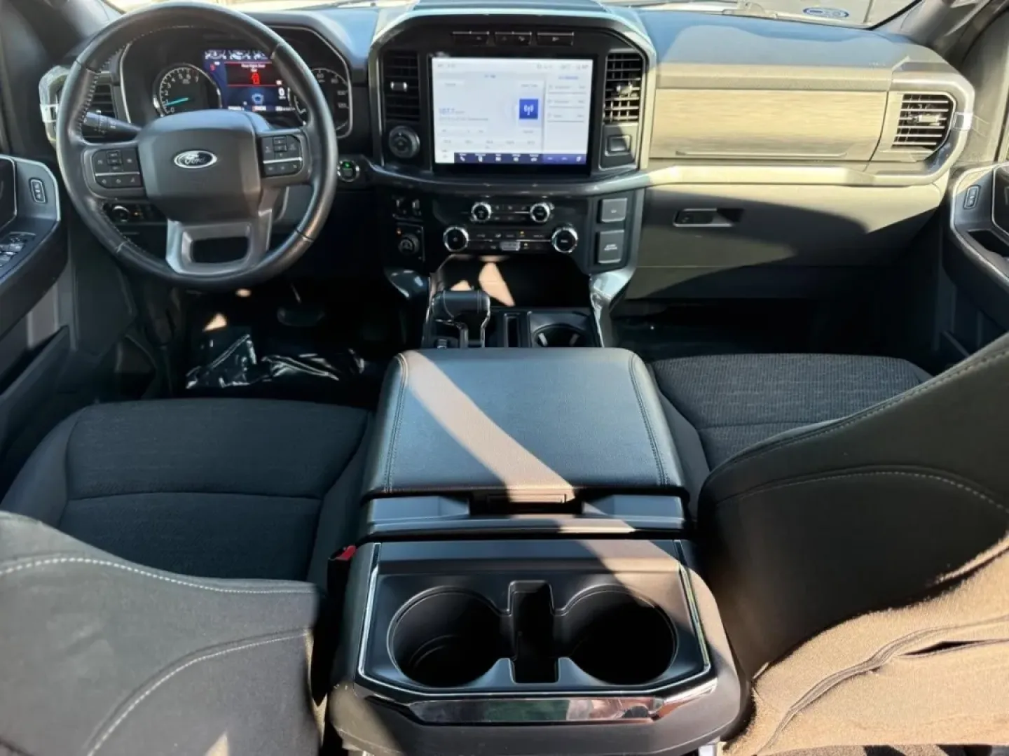 2022 /Black Cloth Ford F-150 XLT (1FTFW1E83NK) with an 3.5L V6 engine, Automatic transmission, located at 970 Woodlawn Dr., Farmington, MO, 63640, (573) 431-7800, 37.825642, -90.468674 - **Discover Your Next Adventure with This 2022 Ford F-150 at Pettus CDJR Farmington!**<br /> <br /> If you're someone who thrives on adventure, whether it's taking the family out for a weekend camping trip or tackling tough terrains with your buddies, the 2022 Ford F-150 is your perfect partner. With - Photo#10