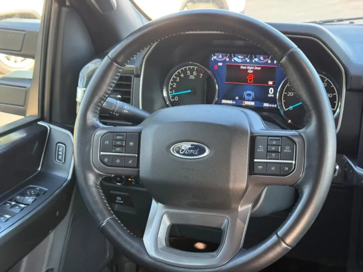 2022 /Black Cloth Ford F-150 XLT (1FTFW1E83NK) with an 3.5L V6 engine, Automatic transmission, located at 970 Woodlawn Dr., Farmington, MO, 63640, (573) 431-7800, 37.825642, -90.468674 - **Discover Your Next Adventure with This 2022 Ford F-150 at Pettus CDJR Farmington!**<br /> <br /> If you're someone who thrives on adventure, whether it's taking the family out for a weekend camping trip or tackling tough terrains with your buddies, the 2022 Ford F-150 is your perfect partner. With - Photo#11