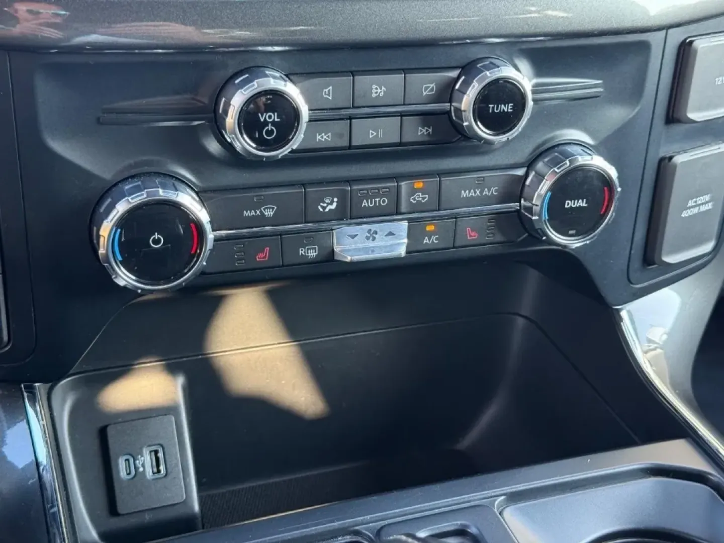 2022 /Black Cloth Ford F-150 XLT (1FTFW1E83NK) with an 3.5L V6 engine, Automatic transmission, located at 970 Woodlawn Dr., Farmington, MO, 63640, (573) 431-7800, 37.825642, -90.468674 - **Discover Your Next Adventure with This 2022 Ford F-150 at Pettus CDJR Farmington!**<br /> <br /> If you're someone who thrives on adventure, whether it's taking the family out for a weekend camping trip or tackling tough terrains with your buddies, the 2022 Ford F-150 is your perfect partner. With - Photo#19