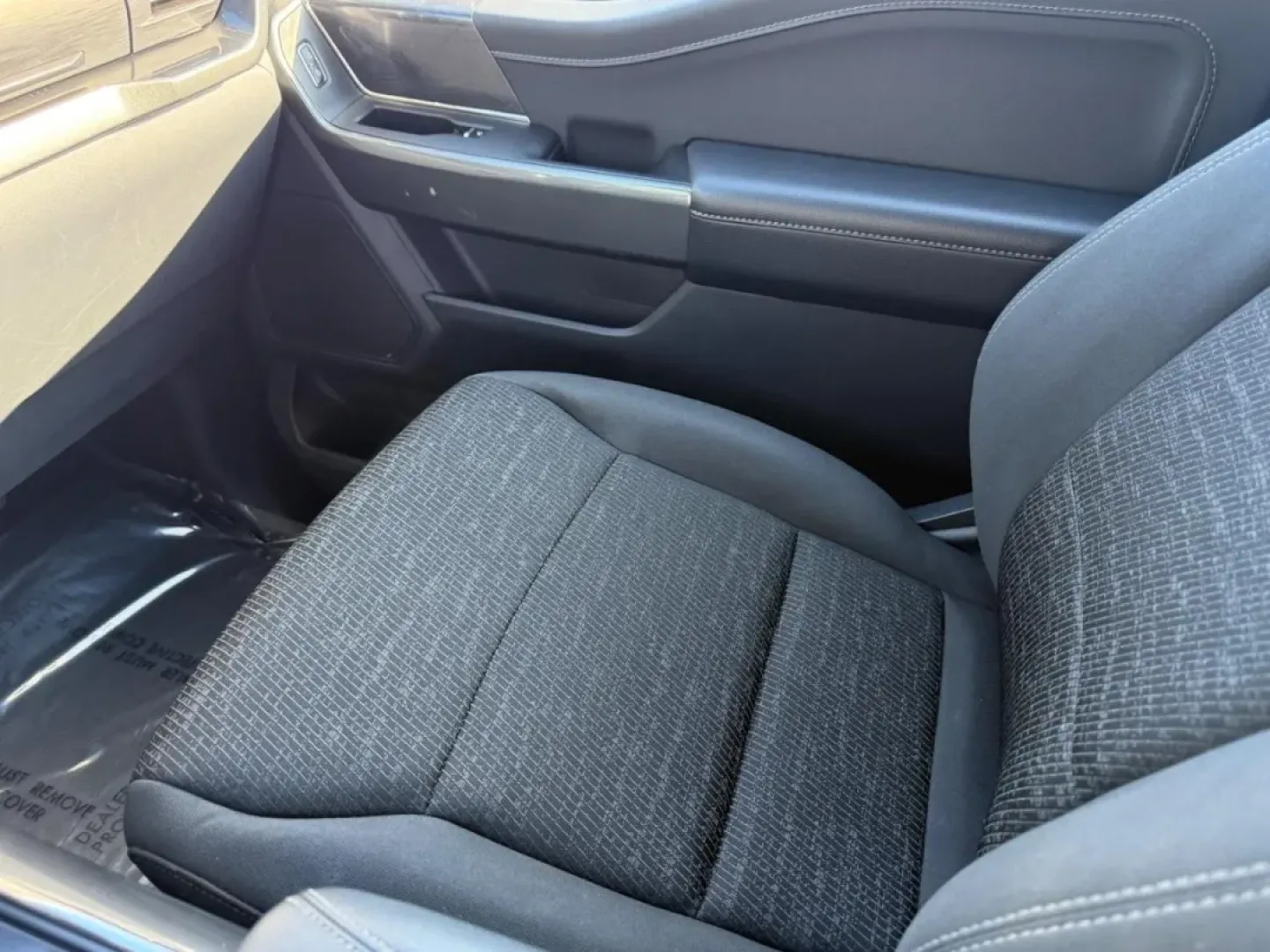 2022 /Black Cloth Ford F-150 XLT (1FTFW1E83NK) with an 3.5L V6 engine, Automatic transmission, located at 970 Woodlawn Dr., Farmington, MO, 63640, (573) 431-7800, 37.825642, -90.468674 - **Discover Your Next Adventure with This 2022 Ford F-150 at Pettus CDJR Farmington!**<br /> <br /> If you're someone who thrives on adventure, whether it's taking the family out for a weekend camping trip or tackling tough terrains with your buddies, the 2022 Ford F-150 is your perfect partner. With - Photo#21