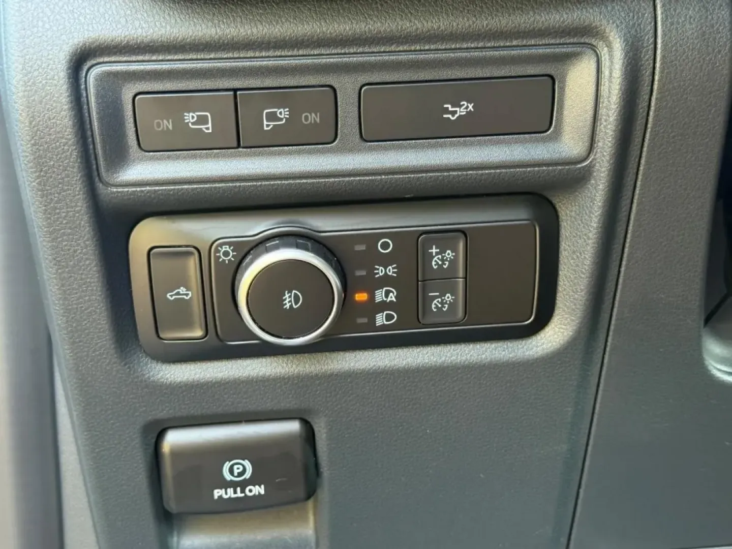2022 /Black Cloth Ford F-150 XLT (1FTFW1E83NK) with an 3.5L V6 engine, Automatic transmission, located at 970 Woodlawn Dr., Farmington, MO, 63640, (573) 431-7800, 37.825642, -90.468674 - **Discover Your Next Adventure with This 2022 Ford F-150 at Pettus CDJR Farmington!**<br /> <br /> If you're someone who thrives on adventure, whether it's taking the family out for a weekend camping trip or tackling tough terrains with your buddies, the 2022 Ford F-150 is your perfect partner. With - Photo#23