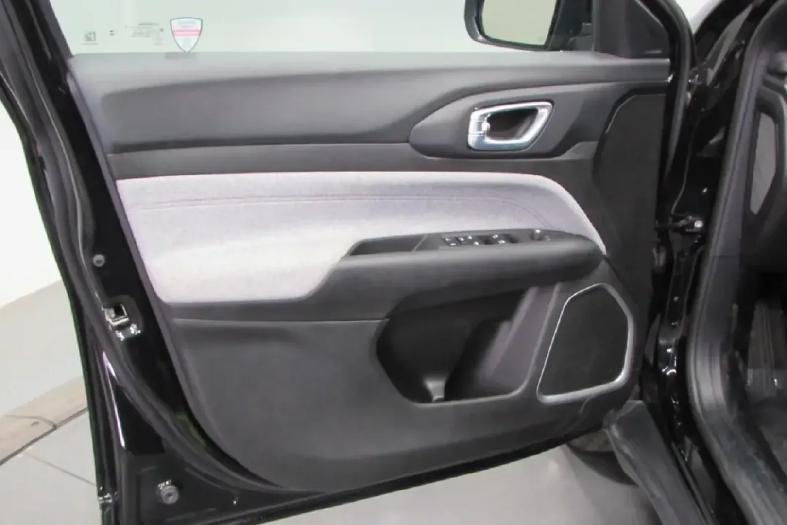 2024 /Leather Jeep Compass Latitude Lux (3C4NJDFN2RT) with an Other engine, Automatic transmission, located at 12830 Highway 21, De Soto, MO, 63020, (636) 337-7777, 38.153099, -90.573624 - Unlock the ultimate adventure with the 2024 Jeep Compass Latitude Lux, a perfect companion for families and outdoor enthusiasts alike. Whether you're navigating the bustling streets of De Soto or cruising off the beaten path, this SUV combines comfort, performance, and advanced technology to elevate - Photo#10