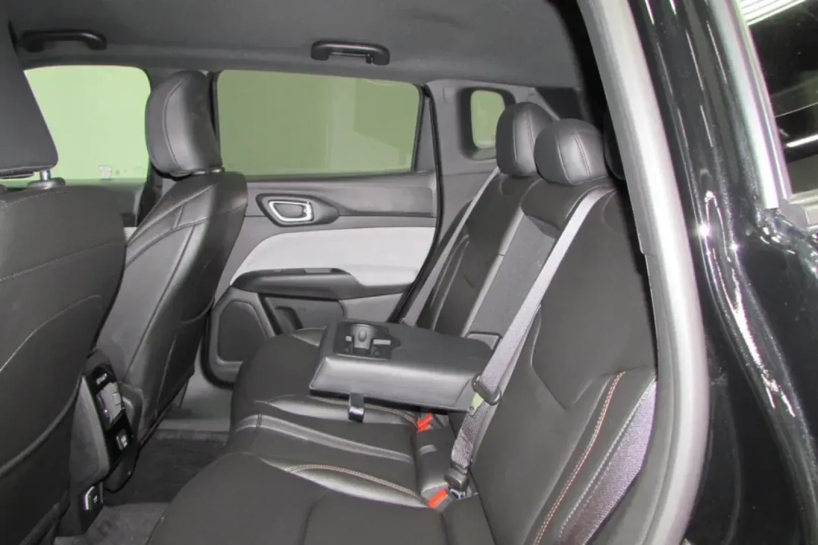 2024 /Leather Jeep Compass Latitude Lux (3C4NJDFN2RT) with an Other engine, Automatic transmission, located at 12830 Highway 21, De Soto, MO, 63020, (636) 337-7777, 38.153099, -90.573624 - Unlock the ultimate adventure with the 2024 Jeep Compass Latitude Lux, a perfect companion for families and outdoor enthusiasts alike. Whether you're navigating the bustling streets of De Soto or cruising off the beaten path, this SUV combines comfort, performance, and advanced technology to elevate - Photo#21