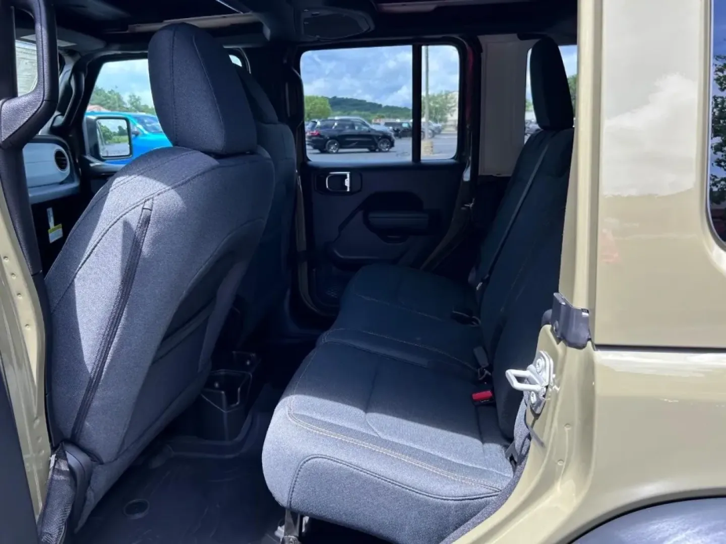 2025 /Black Cloth Jeep Wrangler Willys (1C4RJXDG0SW) with an 3.6L V6 24V VVT UPG I engine, located at 970 Woodlawn Dr., Farmington, MO, 63640, (573) 431-7800, 37.825642, -90.468674 - **Adventure Awaits with the 2025 Jeep Wrangler Willys Perfect for Your Next Road Trip!**<br /> <br /> If you're looking for a vehicle that embodies adventure and versatility, the 2025 Jeep Wrangler Willys is your ideal match. Whether you're navigating the winding roads of Farmington or planning an - Photo#6