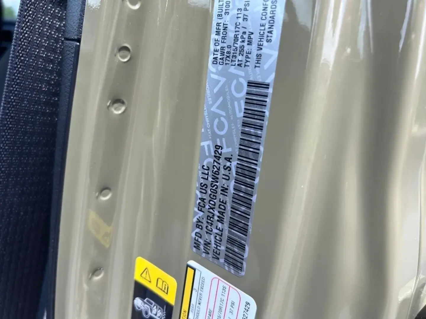 2025 /Black Cloth Jeep Wrangler Willys (1C4RJXDG0SW) with an 3.6L V6 24V VVT UPG I engine, located at 970 Woodlawn Dr., Farmington, MO, 63640, (573) 431-7800, 37.825642, -90.468674 - **Adventure Awaits with the 2025 Jeep Wrangler Willys Perfect for Your Next Road Trip!**<br /> <br /> If you're looking for a vehicle that embodies adventure and versatility, the 2025 Jeep Wrangler Willys is your ideal match. Whether you're navigating the winding roads of Farmington or planning an - Photo#19