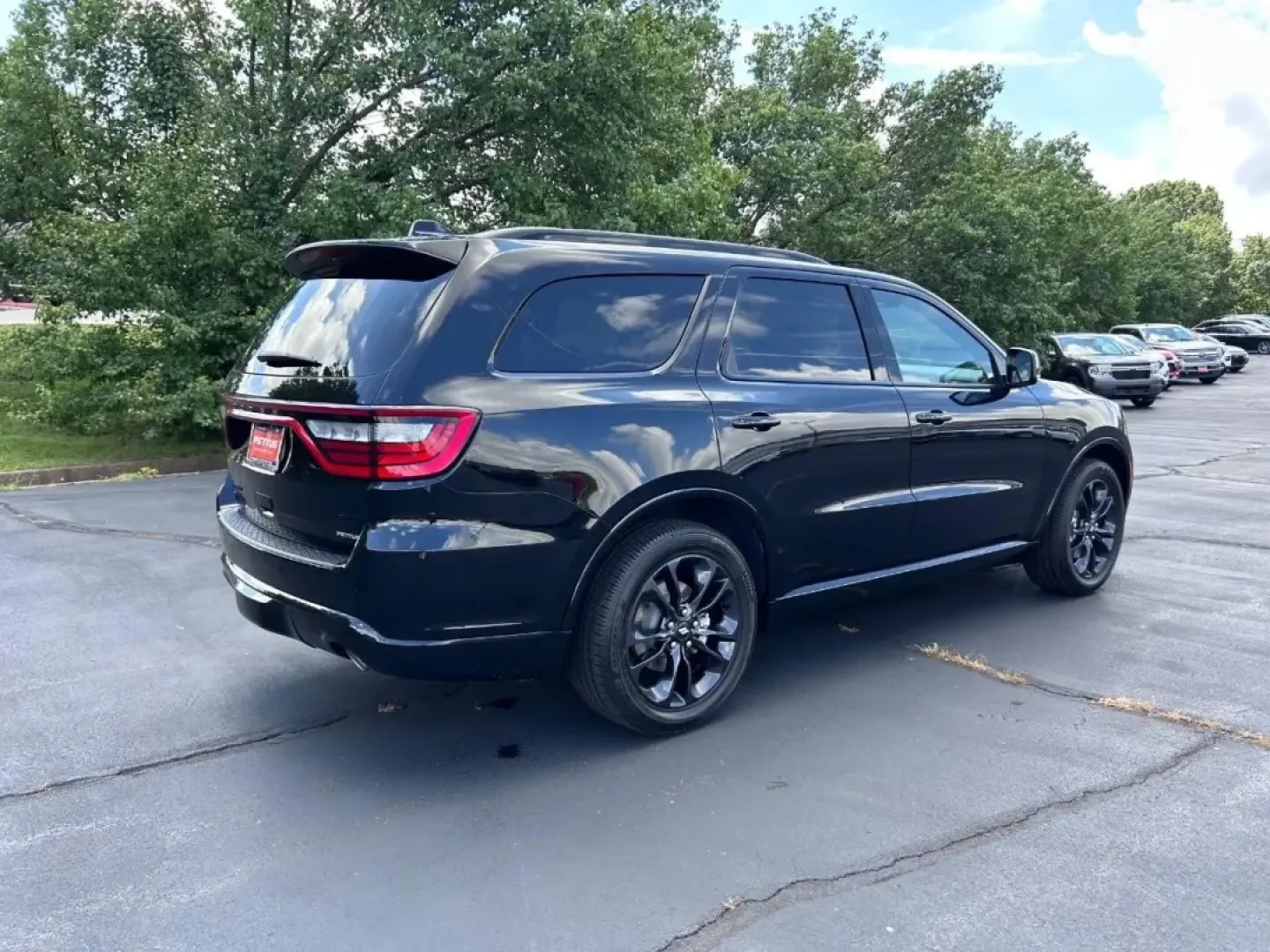 2025 /Black Leather Dodge Durango R/T Plus (1C4SDJCT2SC) with an 5.7L V8 HEMI MDS VVT engine, Automatic transmission, located at 970 Woodlawn Dr., Farmington, MO, 63640, (573) 431-7800, 37.825642, -90.468674 - **Unleash Adventure in the 2025 Dodge Durango Your Ultimate SUV for Family Road Trips!**<br /> <br /> Are you ready to elevate your family adventures? The 2025 Dodge Durango is the perfect SUV for those looking to blend style, performance, and ample space for all your loved ones. Whether you're hea - Photo#2