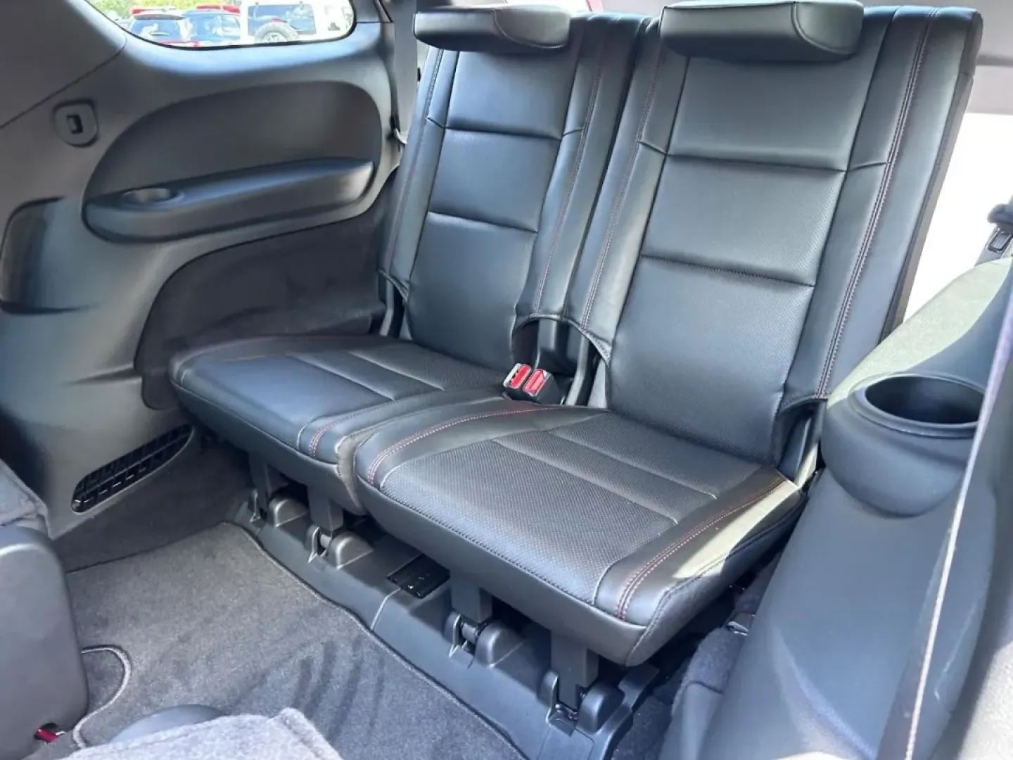 2025 /Black Leather Dodge Durango R/T Plus (1C4SDJCT4SC) with an 5.7L V8 HEMI MDS VVT engine, Automatic transmission, located at 970 Woodlawn Dr., Farmington, MO, 63640, (573) 431-7800, 37.825642, -90.468674 - **Experience Adventure with the 2025 Dodge Durango Available Now at Pettus CDJR Farmington!**<br /> <br /> Are you ready to elevate your family outings or weekend adventures? Look no further than the stunning 2025 Dodge Durango, now available at Pettus CDJR Farmington! This SUV isn't just a vehicle - Photo#7