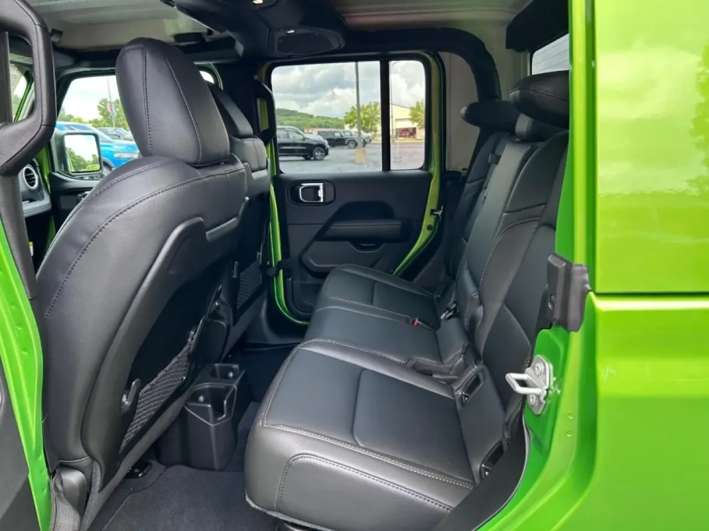 2025 /Black Leather Jeep Gladiator (1C6PJTAG0SL) with an 3.6L V6 24V VVT UPG I engine, Automatic transmission, located at 970 Woodlawn Dr., Farmington, MO, 63640, (573) 431-7800, 37.825642, -90.468674 - **Adventure Awaits: Drive Home the 2025 Jeep Gladiator from Pettus CDJR Farmington!**<br /> <br /> Are you ready to elevate your weekend adventures or tackle your daily commute with confidence? The 2025 Jeep Gladiator, available now at Pettus CDJR Farmington, is your perfect partner for all occasion - Photo#6