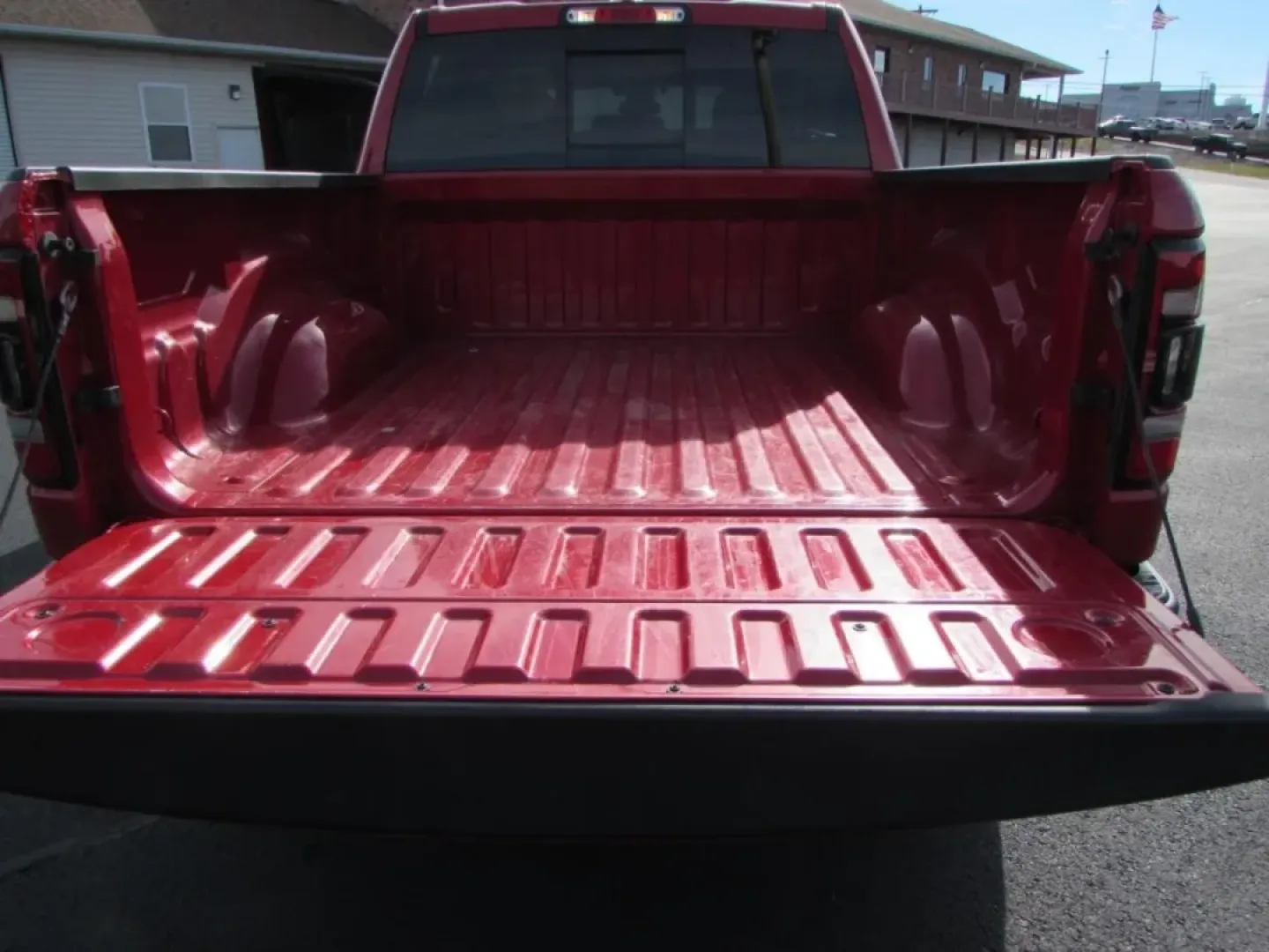 2022 /Black Ram 1500 Big Horn/Lone Star (1C6SRFFT3NN) with an Other engine, located at 12830 Highway 21, De Soto, MO, 63020, (636) 337-7777, 38.153099, -90.573624 - **Experience Unmatched Capability and Comfort with the 2022 Ram 1500 at Pettus CDJR DeSoto!**<br /> <br /> Are you ready to elevate your lifestyle with a truck that perfectly balances rugged performance and refined comfort? Look no further than the 2022 Ram 1500, available now at Pettus CDJR DeSoto - Photo#13