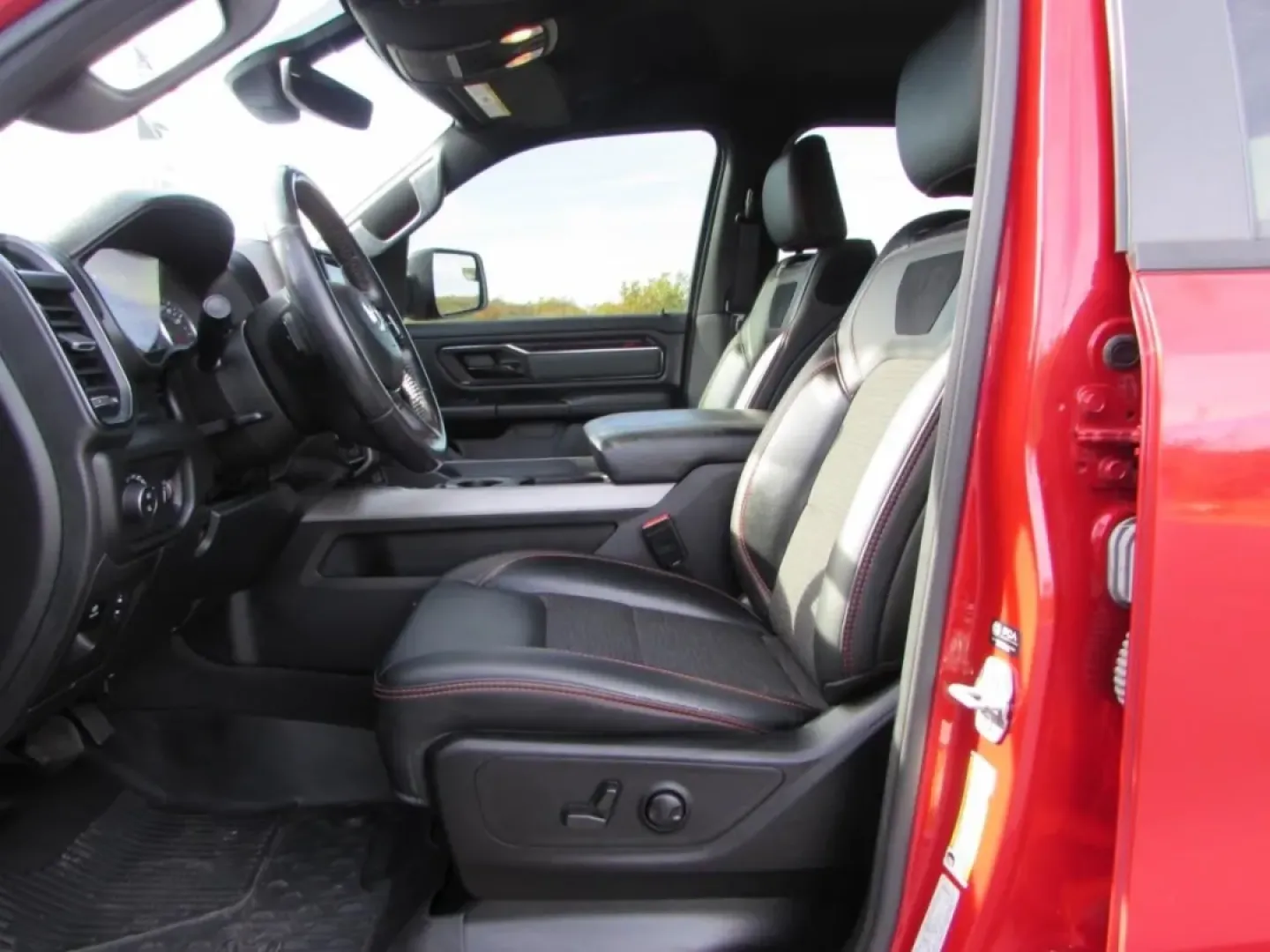 2022 /Black Ram 1500 Big Horn/Lone Star (1C6SRFFT3NN) with an Other engine, located at 12830 Highway 21, De Soto, MO, 63020, (636) 337-7777, 38.153099, -90.573624 - **Experience Unmatched Capability and Comfort with the 2022 Ram 1500 at Pettus CDJR DeSoto!**<br /> <br /> Are you ready to elevate your lifestyle with a truck that perfectly balances rugged performance and refined comfort? Look no further than the 2022 Ram 1500, available now at Pettus CDJR DeSoto - Photo#15