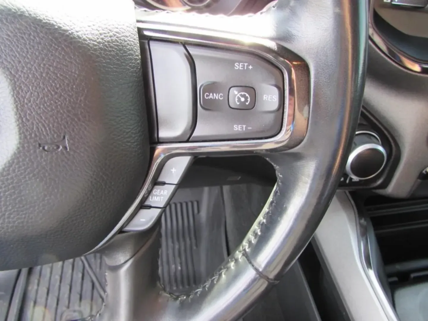 2022 /Black Ram 1500 Big Horn/Lone Star (1C6SRFFT3NN) with an Other engine, located at 12830 Highway 21, De Soto, MO, 63020, (636) 337-7777, 38.153099, -90.573624 - **Experience Unmatched Capability and Comfort with the 2022 Ram 1500 at Pettus CDJR DeSoto!**<br /> <br /> Are you ready to elevate your lifestyle with a truck that perfectly balances rugged performance and refined comfort? Look no further than the 2022 Ram 1500, available now at Pettus CDJR DeSoto - Photo#19