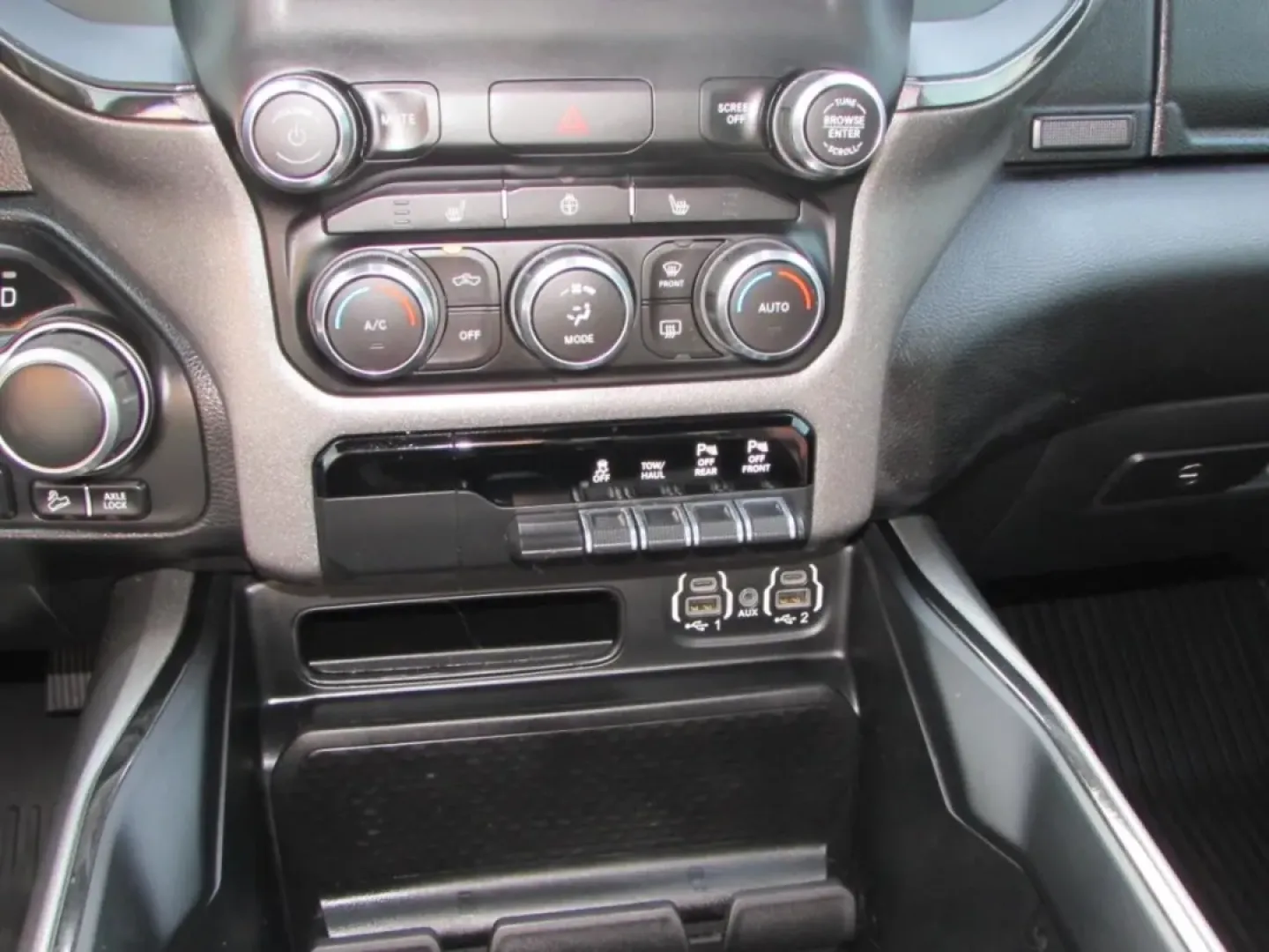 2022 /Black Ram 1500 Big Horn/Lone Star (1C6SRFFT3NN) with an Other engine, located at 12830 Highway 21, De Soto, MO, 63020, (636) 337-7777, 38.153099, -90.573624 - **Experience Unmatched Capability and Comfort with the 2022 Ram 1500 at Pettus CDJR DeSoto!**<br /> <br /> Are you ready to elevate your lifestyle with a truck that perfectly balances rugged performance and refined comfort? Look no further than the 2022 Ram 1500, available now at Pettus CDJR DeSoto - Photo#24