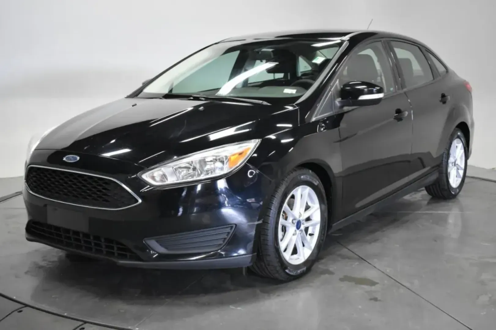 2017 /Charcoal Black Cloth Ford Focus SE (1FADP3F26HL) with an Other engine, Automatic transmission, located at 12830 Highway 21, De Soto, MO, 63020, (636) 337-7777, 38.153099, -90.573624 - **Discover Your Adventure with This 2017 Ford Focus SE!** <br /> <br /> Are you looking for a reliable and stylish sedan that effortlessly balances comfort, efficiency, and technology? Look no further than the 2017 Ford Focus SE, available now at Pettus CDJR DeSoto, your trusted used car dealer loca - Photo#2