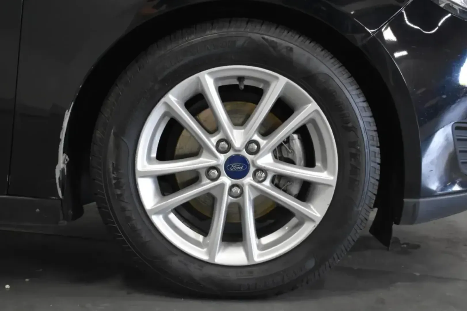 2017 /Charcoal Black Cloth Ford Focus SE (1FADP3F26HL) with an Other engine, Automatic transmission, located at 12830 Highway 21, De Soto, MO, 63020, (636) 337-7777, 38.153099, -90.573624 - **Discover Your Adventure with This 2017 Ford Focus SE!** <br /> <br /> Are you looking for a reliable and stylish sedan that effortlessly balances comfort, efficiency, and technology? Look no further than the 2017 Ford Focus SE, available now at Pettus CDJR DeSoto, your trusted used car dealer loca - Photo#17