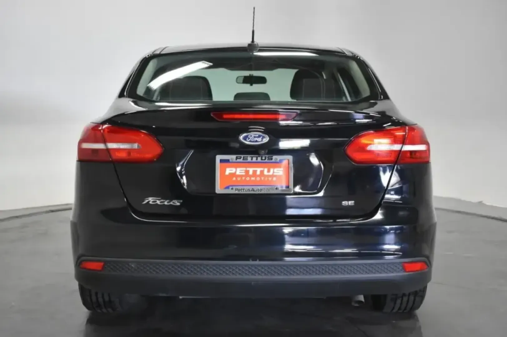 2017 /Black Ford Focus SE (1FADP3F26HL) with an 2.0L L4 DOHC 16V engine, Automatic transmission, located at 12830 Highway 21, De Soto, MO, 63020, (636) 337-7777, 38.153099, -90.573624 - **Discover Your Adventure with This 2017 Ford Focus SE!** <br /> <br /> Are you looking for a reliable and stylish sedan that effortlessly balances comfort, efficiency, and technology? Look no further than the 2017 Ford Focus SE, available now at Pettus CDJR DeSoto, your trusted used car dealer loca - Photo#5