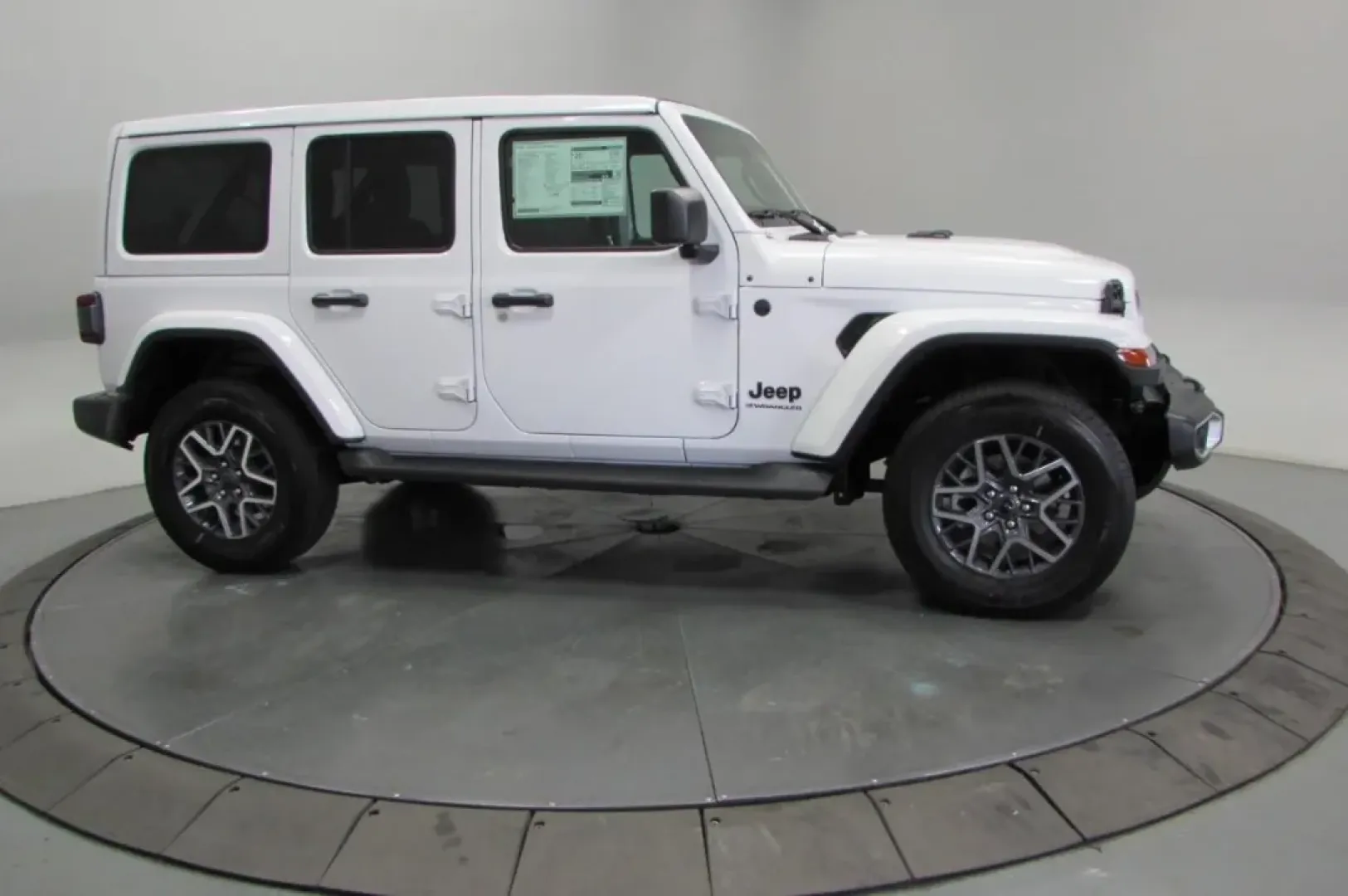2025 /Black Leather Jeep Wrangler Sahara (1C4PJXEG5SW) with an Other engine, Automatic transmission, located at 12830 Highway 21, De Soto, MO, 63020, (636) 337-7777, 38.153099, -90.573624 - ### Discover Your Adventure with the 2025 Jeep Wrangler Sahara at Pettus CDJR DeSoto<br /> <br /> If you're ready to elevate your lifestyle and explore the great outdoors, the 2025 Jeep Wrangler Sahara is your ticket to exhilarating adventures! This rugged yet refined SUV is perfect for weekend geta - Photo#3