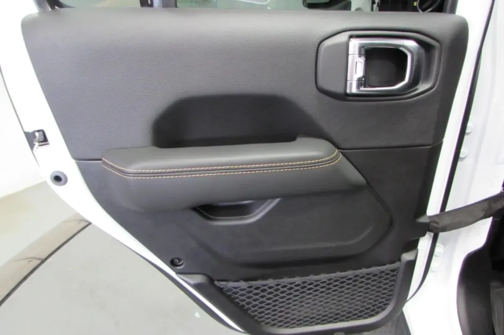 2025 /Black Leather Jeep Wrangler Sahara (1C4PJXEG5SW) with an Other engine, Automatic transmission, located at 12830 Highway 21, De Soto, MO, 63020, (636) 337-7777, 38.153099, -90.573624 - ### Discover Your Adventure with the 2025 Jeep Wrangler Sahara at Pettus CDJR DeSoto<br /> <br /> If you're ready to elevate your lifestyle and explore the great outdoors, the 2025 Jeep Wrangler Sahara is your ticket to exhilarating adventures! This rugged yet refined SUV is perfect for weekend geta - Photo#24