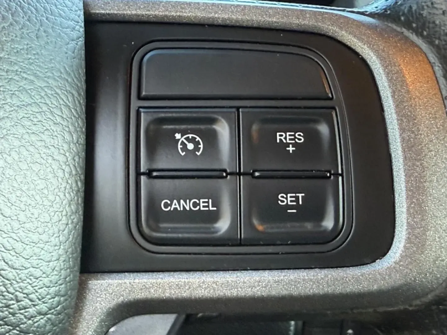 2020 /Diesel Gray/Black Cloth Ram 2500 Tradesman (3C6UR5CJ6LG) with an 6.4L Heavy Duty V8 HEMI engine, Automatic transmission, located at 970 Woodlawn Dr., Farmington, MO, 63640, (573) 431-7800, 37.825642, -90.468674 - If you're looking for a rugged and reliable truck that can tackle both work and play, the 2020 Ram 2500 4WD Tradesman Crew Cab is the perfect fit for your lifestyle. Whether you need to haul heavy loads for your job, transport the family to weekend adventures, or navigate through snowy Farmington ro - Photo#14