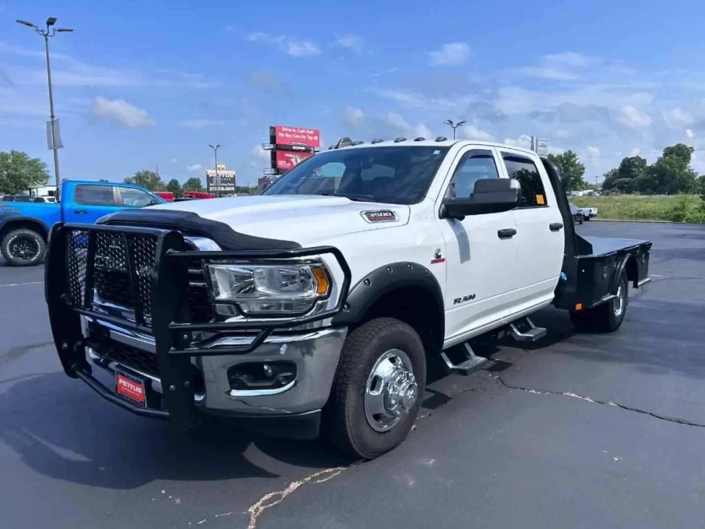 2022 /Diesel Gray/Black Leather Ram 3500 Tradesman (3C7WRTCL9NG) with an Straight 6 Turbocharged Diesel engine, located at 970 Woodlawn Dr., Farmington, MO, 63640, (573) 431-7800, 37.825642, -90.468674 - **Unleash Your Adventures with the 2022 Ram 3500 Chassis Cab at Pettus CDJR Farmington!**<br /> <br /> Are you ready to elevate your work or weekend adventures? Whether you're hauling equipment for your job or towing your favorite toys for a weekend getaway, the 2022 Ram 3500 Chassis Cab is designed - Photo#5