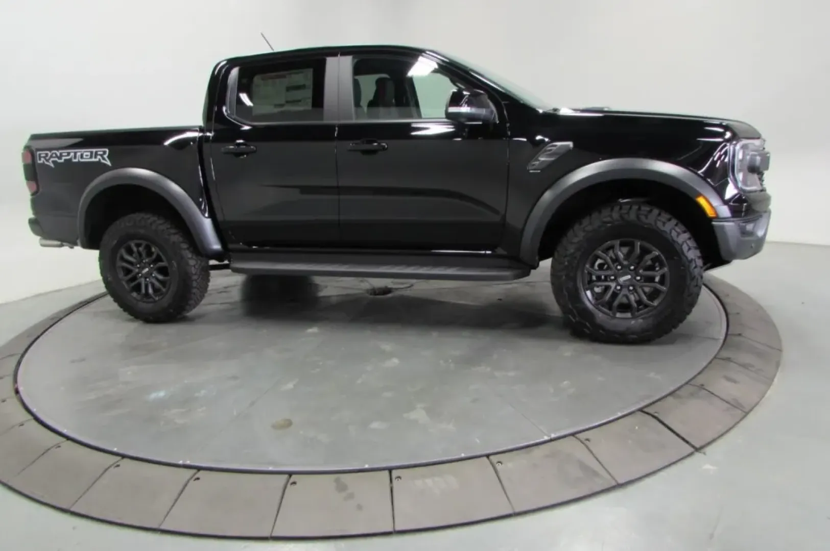 2025 /Black Leather Ford F-150 Raptor (1FTFW1RG0SF) with an 3.5L V6 EcoBoost High Output engine, Automatic transmission, located at 12836 Highway 21, De Soto, MO, 63020, (636) 337-7777, 38.151867, -90.575615 - **Unleash Adventure with the 2025 Ford F-150 Raptor at Pettus Ford De Soto!**<br /> <br /> Are you ready to elevate your outdoor adventures and daily commutes? Look no further than the stunning 2025 Ford F-150 Raptor, a powerhouse truck designed for those who crave both rugged performance and sophis - Photo#3