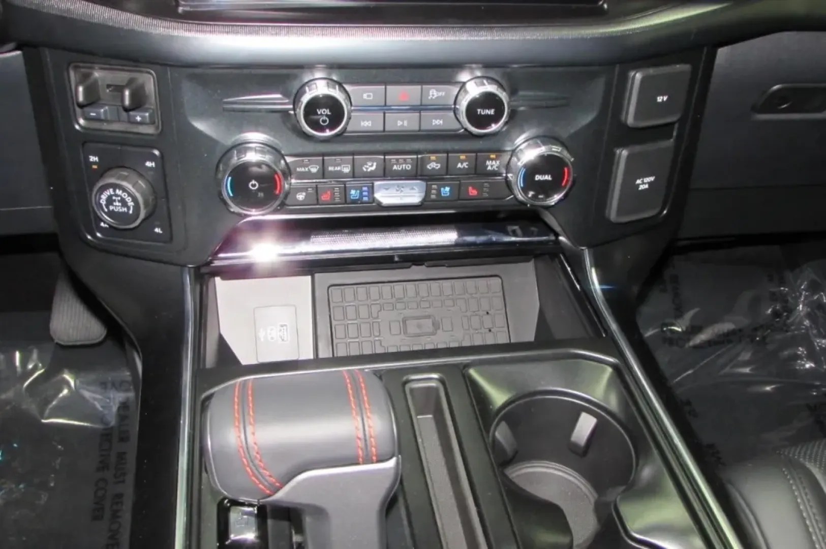 2025 /Black Leather Ford F-150 Raptor (1FTFW1RG0SF) with an 3.5L V6 EcoBoost High Output engine, Automatic transmission, located at 12836 Highway 21, De Soto, MO, 63020, (636) 337-7777, 38.151867, -90.575615 - **Unleash Adventure with the 2025 Ford F-150 Raptor at Pettus Ford De Soto!**<br /> <br /> Are you ready to elevate your outdoor adventures and daily commutes? Look no further than the stunning 2025 Ford F-150 Raptor, a powerhouse truck designed for those who crave both rugged performance and sophis - Photo#59