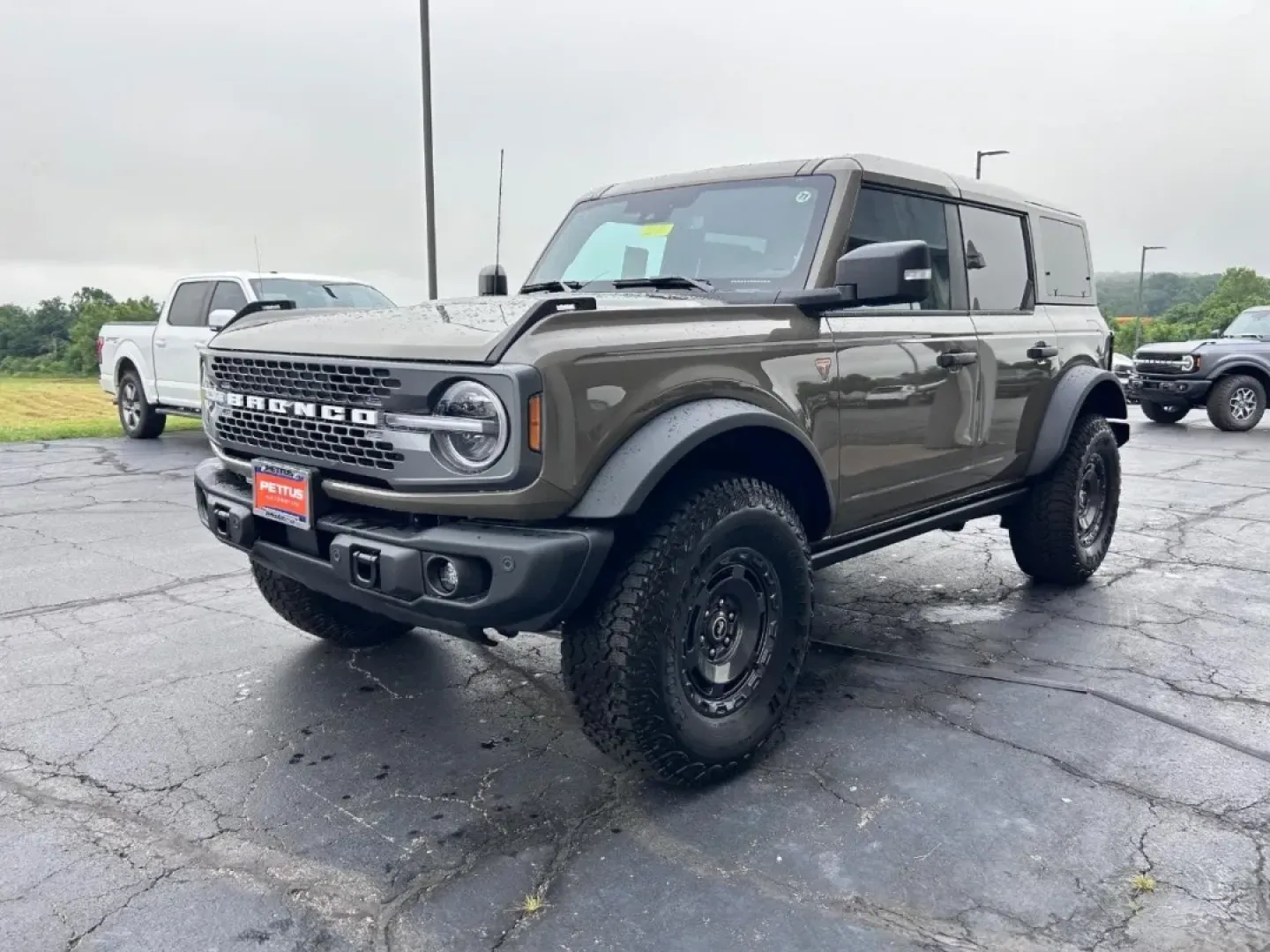 2025 /Black Onyx Leather Ford Bronco Badlands (1FMEE9BP8SL) with an 2.7L V6 Turbocharged engine, located at 141 Commercial Dr, Fredericktown, MO, 63645, (573) 783-6432, 37.570087, -90.320648 - **Adventure Awaits: Embrace the Great Outdoors with the 2025 Ford Bronco Badlands**<br /> <br /> Are you ready to elevate your outdoor adventures and weekend getaways? Look no further than this stunning 2025 Ford Bronco Badlands, an SUV that combines rugged capability with cutting-edge technology, e - Photo#6