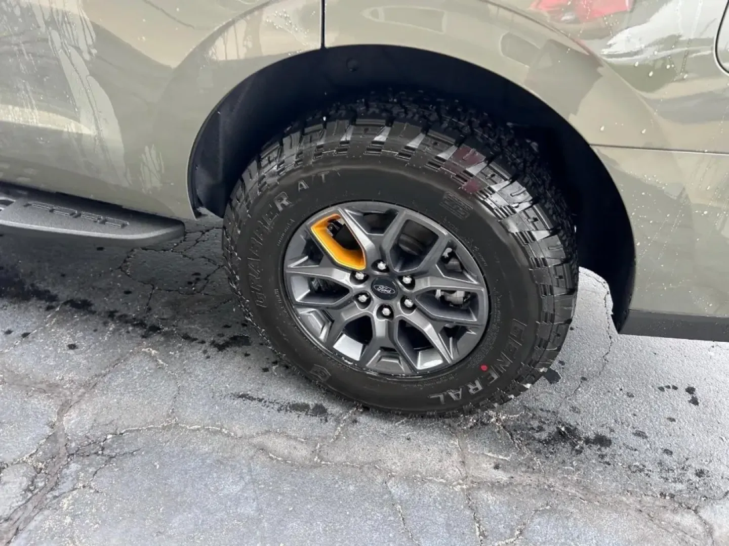 2025 /Black Onyx/Electric Spice Leat Ford Expedition (1FMJU1RG2SE) with an 3.5L V6 EcoBoost High Output engine, Automatic transmission, located at 141 Commercial Dr, Fredericktown, MO, 63645, (573) 783-6432, 37.570087, -90.320648 - Discover the freedom of adventure with the stunning 2025 Ford Expedition, now available at Pettus Ford Fredericktown. This remarkable SUV, with just 6 miles on the odometer, is not just a vehicle; it's a lifestyle statement perfect for families, outdoor enthusiasts, or anyone seeking the thrill of t - Photo#6