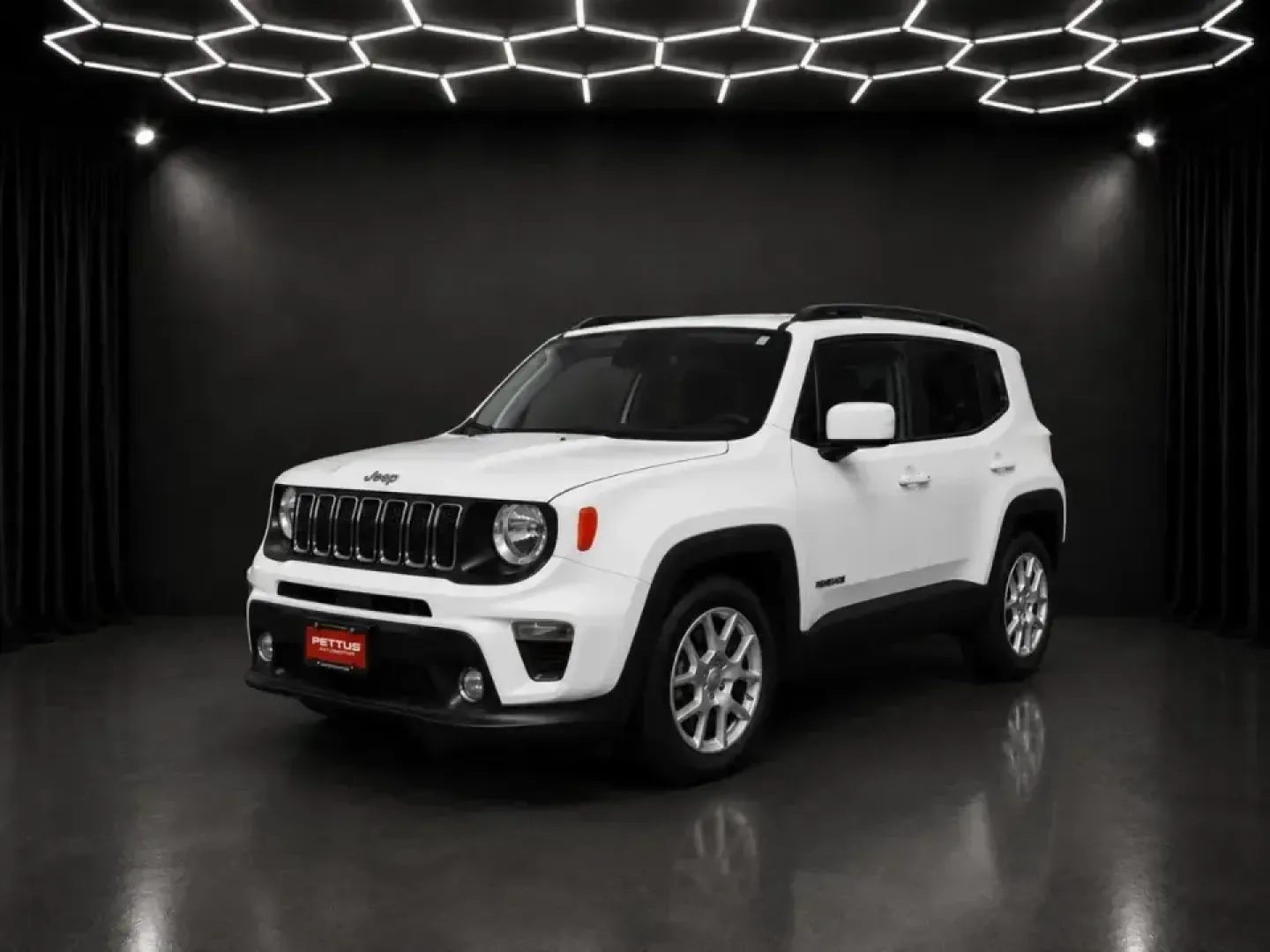 2020 /Black Cloth Jeep Renegade Latitude (ZACNJABB9LP) with an 2.4L I4 ZERO EVAP M-AIR engine, Automatic transmission, located at 970 Woodlawn Dr., Farmington, MO, 63640, (573) 431-7800, 37.825642, -90.468674 - Whether you're tackling a daily commute from Farmington to St. Louis, planning weekend getaways to Elephant Rocks State Park, or simply want a nimble SUV for errands around town, this 2020 Jeep Renegade Latitude is built for real-life Missouri driving. With its easy-to-park footprint, confident ride - Photo#0