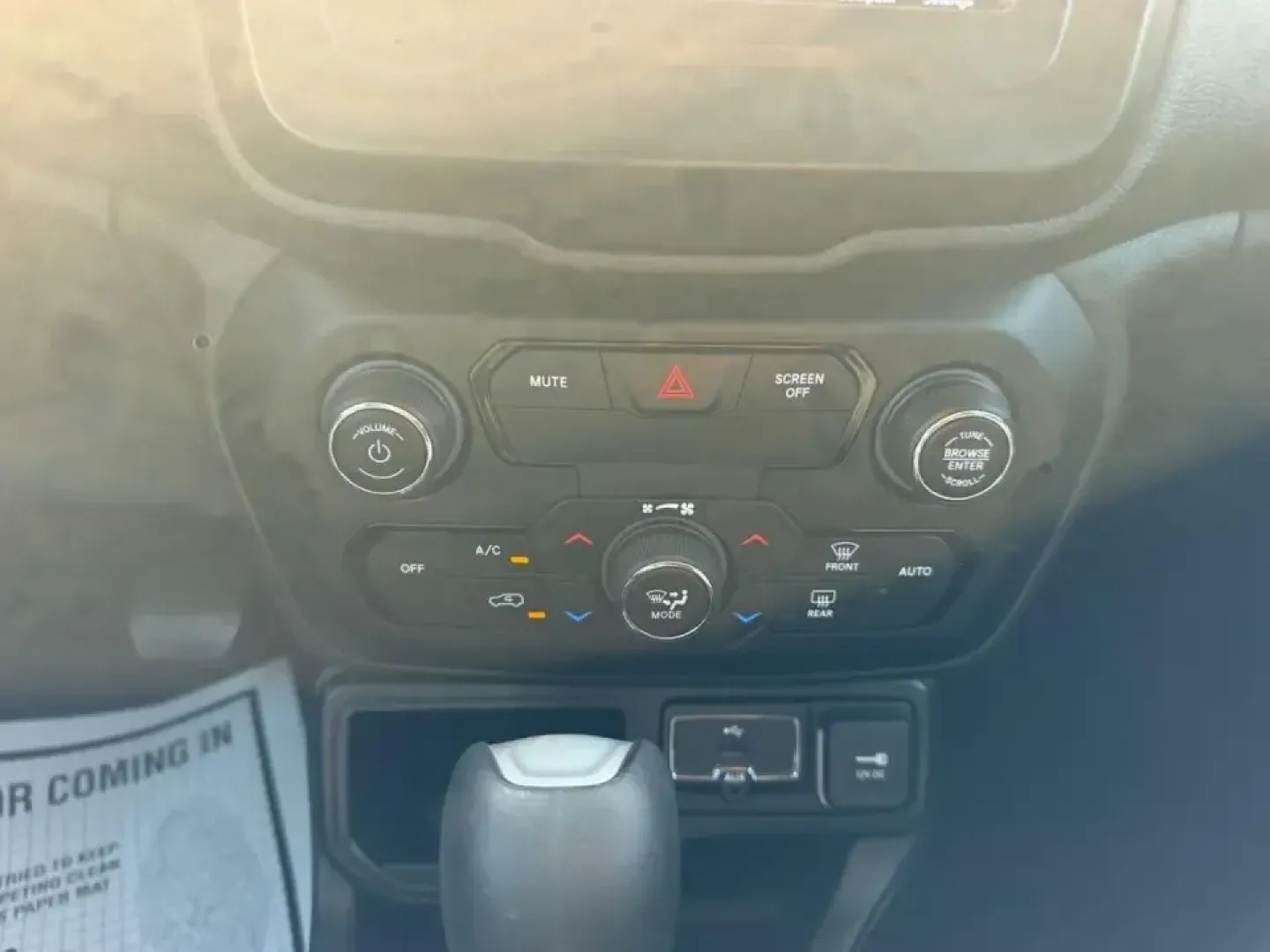 2020 /Black Cloth Jeep Renegade Latitude (ZACNJABB9LP) with an 2.4L I4 ZERO EVAP M-AIR engine, Automatic transmission, located at 970 Woodlawn Dr., Farmington, MO, 63640, (573) 431-7800, 37.825642, -90.468674 - Whether you're tackling a daily commute from Farmington to St. Louis, planning weekend getaways to Elephant Rocks State Park, or simply want a nimble SUV for errands around town, this 2020 Jeep Renegade Latitude is built for real-life Missouri driving. With its easy-to-park footprint, confident ride - Photo#15