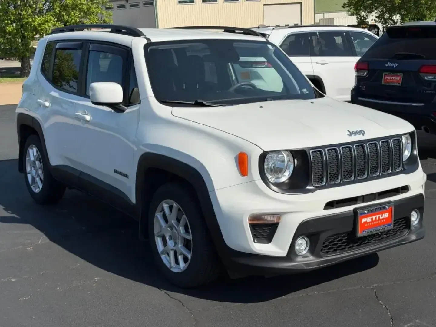 2020 /Black Cloth Jeep Renegade Latitude (ZACNJABB9LP) with an 2.4L I4 ZERO EVAP M-AIR engine, Automatic transmission, located at 970 Woodlawn Dr., Farmington, MO, 63640, (573) 431-7800, 37.825642, -90.468674 - Whether you're tackling a daily commute from Farmington to St. Louis, planning weekend getaways to Elephant Rocks State Park, or simply want a nimble SUV for errands around town, this 2020 Jeep Renegade Latitude is built for real-life Missouri driving. With its easy-to-park footprint, confident ride - Photo#1