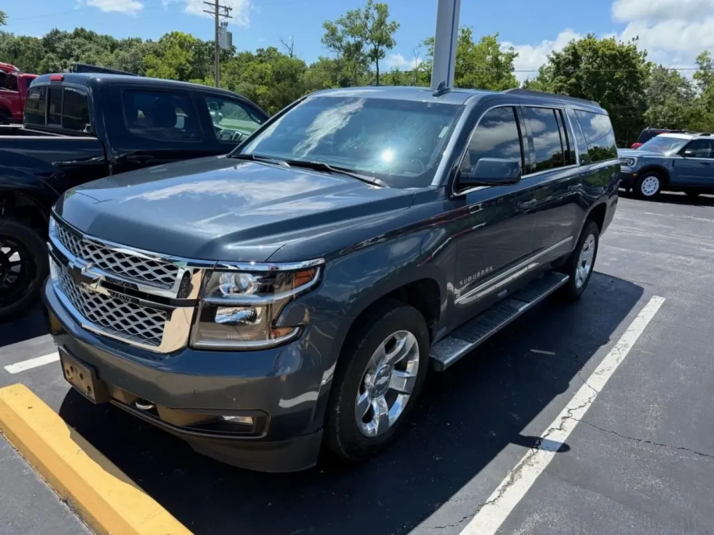 2019 Chevrolet Suburban LT (1GNSKHKC8KR) with an Other engine, Automatic transmission, located at 12836 Highway 21, De Soto, MO, 63020, (636) 337-7777, 38.151867, -90.575615 - ### Unleash Adventure with the 2019 Chevrolet Suburban - Perfect for Your Family Road Trips!<br /> <br /> Are you seeking the ultimate family vehicle that combines spaciousness, comfort, and capability? Look no further! The 2019 Chevrolet Suburban available at Pettus Ford De Soto is designed to elev - Photo#0