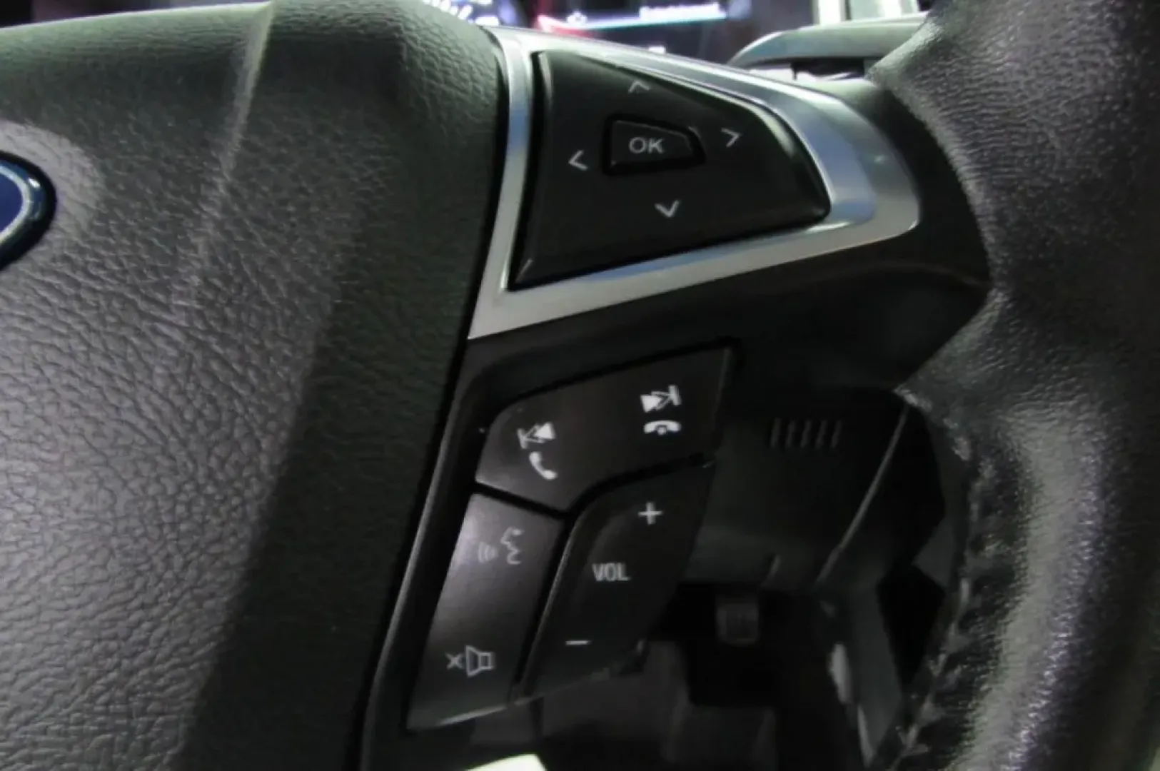 2019 /Ebony Leather Ford Edge SEL (2FMPK3J90KB) with an Other engine, Automatic transmission, located at 12836 Highway 21, De Soto, MO, 63020, (636) 337-7777, 38.151867, -90.575615 - **Explore New Adventures in a 2019 Ford Edge Perfect for Your Lifestyle!**<br /> <br /> Are you ready to elevate your everyday driving experience? Whether you're navigating through bustling city streets, embarking on a weekend getaway, or shuttling your family to school events, the 2019 Ford Edge i - Photo#16