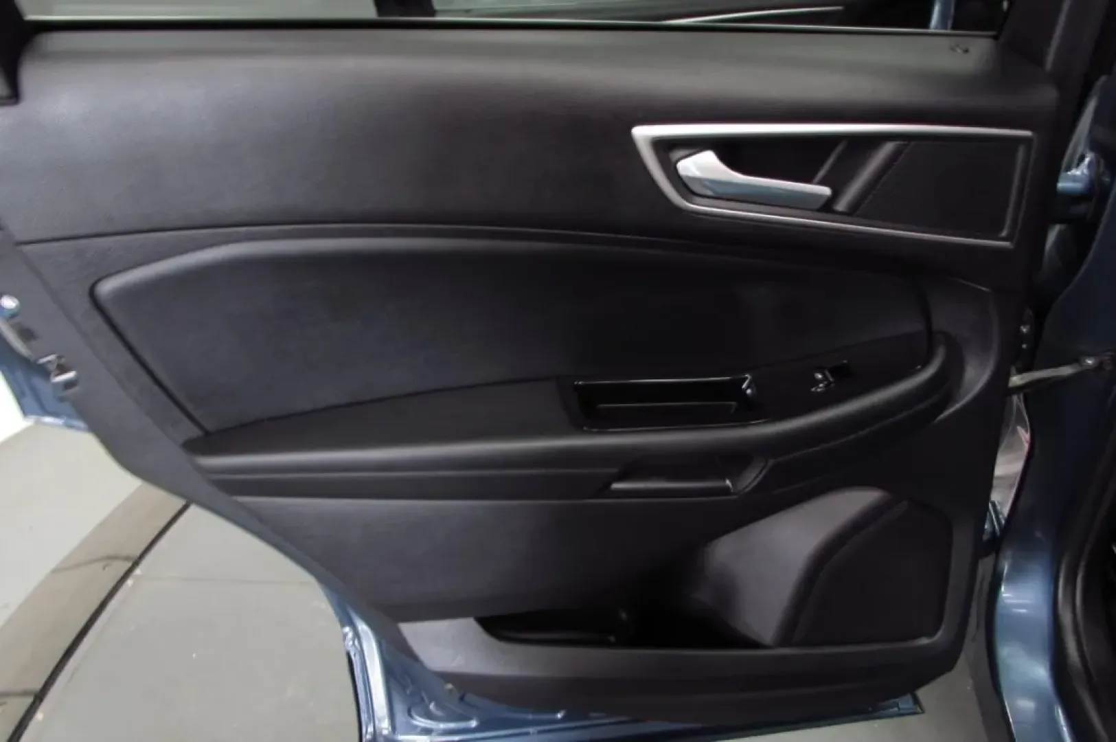 2019 /Ebony Leather Ford Edge SEL (2FMPK3J90KB) with an Other engine, Automatic transmission, located at 12836 Highway 21, De Soto, MO, 63020, (636) 337-7777, 38.151867, -90.575615 - **Explore New Adventures in a 2019 Ford Edge Perfect for Your Lifestyle!**<br /> <br /> Are you ready to elevate your everyday driving experience? Whether you're navigating through bustling city streets, embarking on a weekend getaway, or shuttling your family to school events, the 2019 Ford Edge i - Photo#24