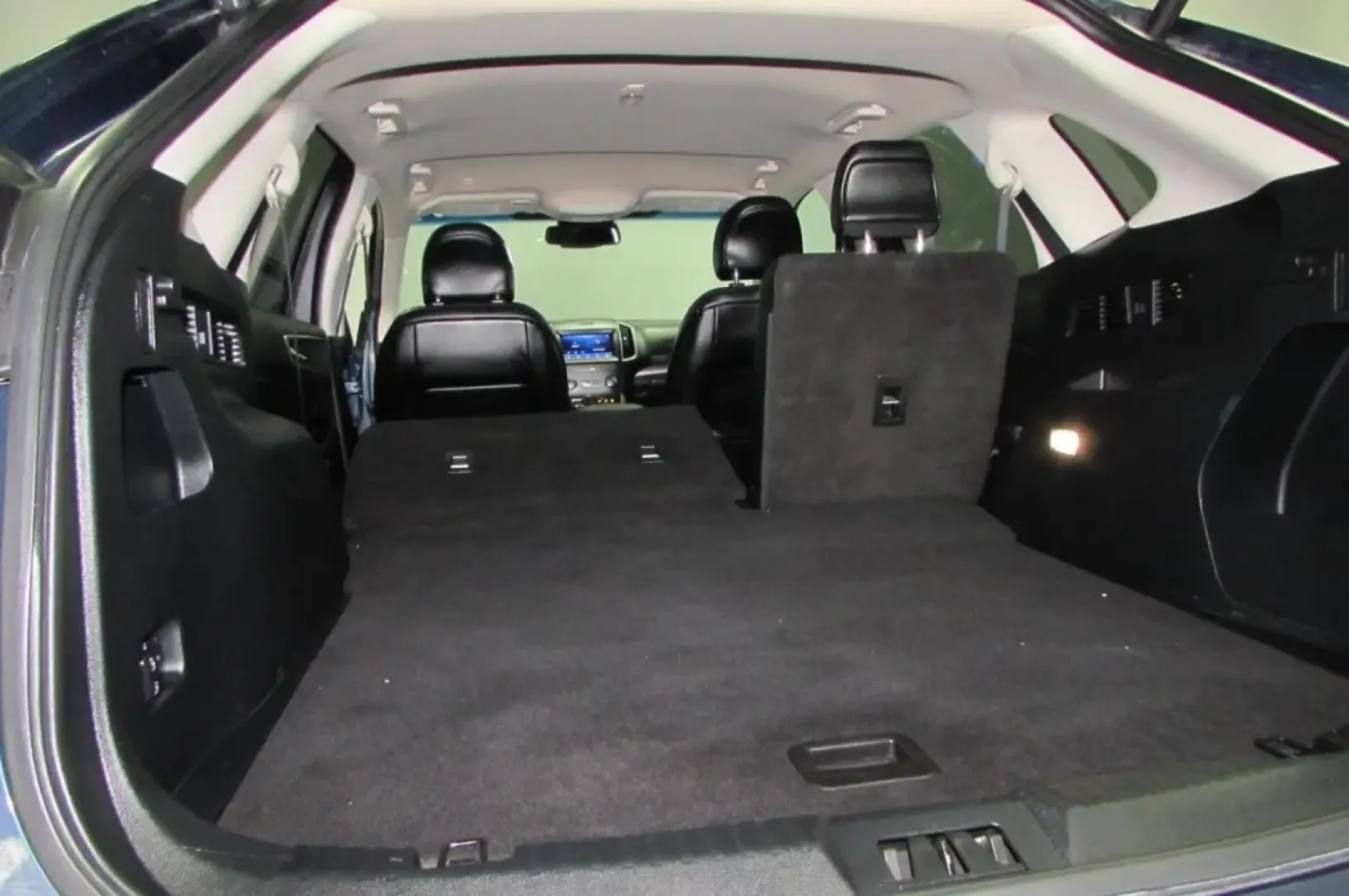 2019 /Ebony Leather Ford Edge SEL (2FMPK3J90KB) with an Other engine, Automatic transmission, located at 12836 Highway 21, De Soto, MO, 63020, (636) 337-7777, 38.151867, -90.575615 - **Explore New Adventures in a 2019 Ford Edge Perfect for Your Lifestyle!**<br /> <br /> Are you ready to elevate your everyday driving experience? Whether you're navigating through bustling city streets, embarking on a weekend getaway, or shuttling your family to school events, the 2019 Ford Edge i - Photo#30