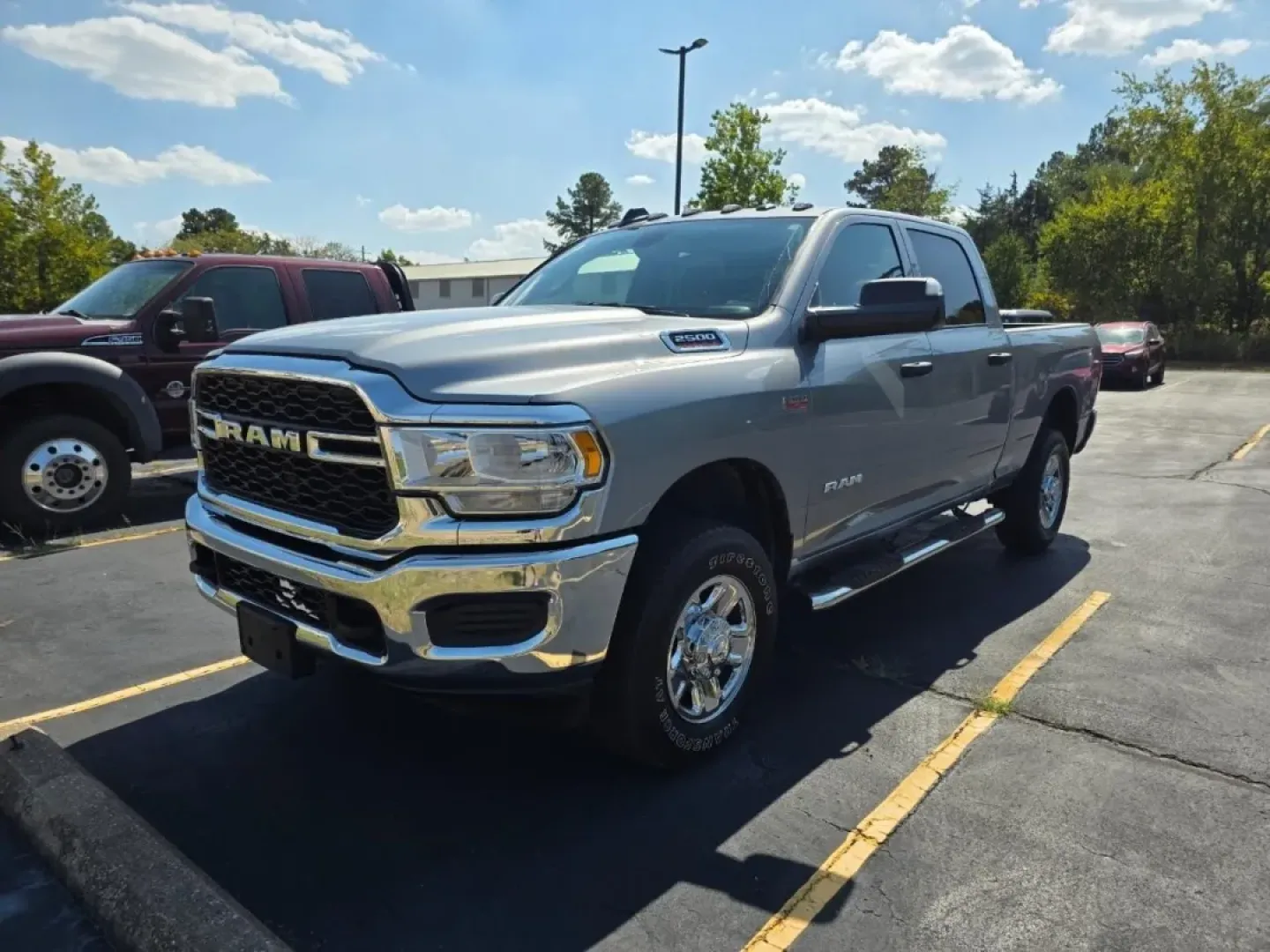 2022 Ram 2500 Tradesman (3C6UR5CJ3NG) with an 6.4L engine, located at 970 Woodlawn Dr., Farmington, MO, 63640, (573) 431-7800, 37.825642, -90.468674 - Experience the thrill of adventure and heavy-duty capability with this 2022 Ram 2500 4WD Tradesman Crew Cab, perfect for anyone seeking a robust vehicle that excels in both work and play. Whether you're hauling gear for a weekend getaway, towing a trailer for your next family trip, or navigating the - Photo#0