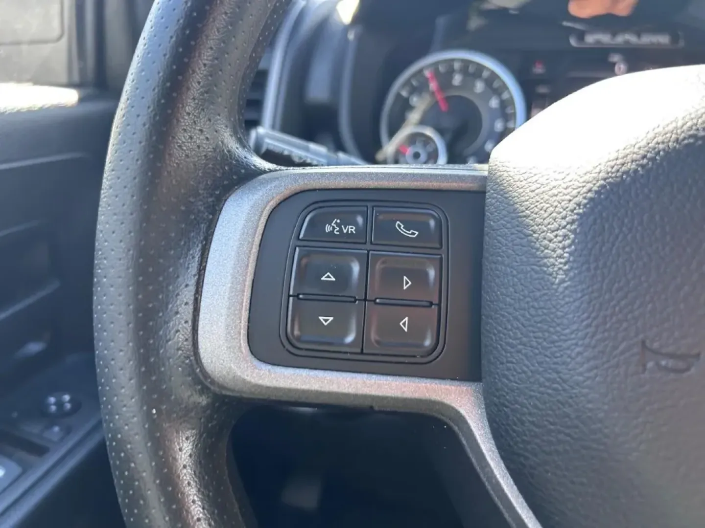 2022 /Diesel Gray/Black Cloth Ram 2500 Tradesman (3C6UR5CJ3NG) with an 6.4L V8 Heavy Duty HEMI MDS engine, located at 970 Woodlawn Dr., Farmington, MO, 63640, (573) 431-7800, 37.825642, -90.468674 - Experience the thrill of adventure and heavy-duty capability with this 2022 Ram 2500 4WD Tradesman Crew Cab, perfect for anyone seeking a robust vehicle that excels in both work and play. Whether you're hauling gear for a weekend getaway, towing a trailer for your next family trip, or navigating the - Photo#11