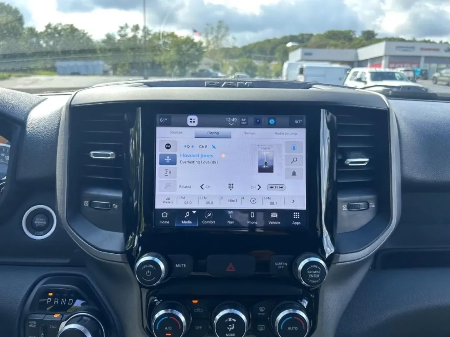 2022 /Diesel Gray/Black Cloth Ram 2500 Tradesman (3C6UR5CJ3NG) with an 6.4L V8 Heavy Duty HEMI MDS engine, located at 970 Woodlawn Dr., Farmington, MO, 63640, (573) 431-7800, 37.825642, -90.468674 - Experience the thrill of adventure and heavy-duty capability with this 2022 Ram 2500 4WD Tradesman Crew Cab, perfect for anyone seeking a robust vehicle that excels in both work and play. Whether you're hauling gear for a weekend getaway, towing a trailer for your next family trip, or navigating the - Photo#13