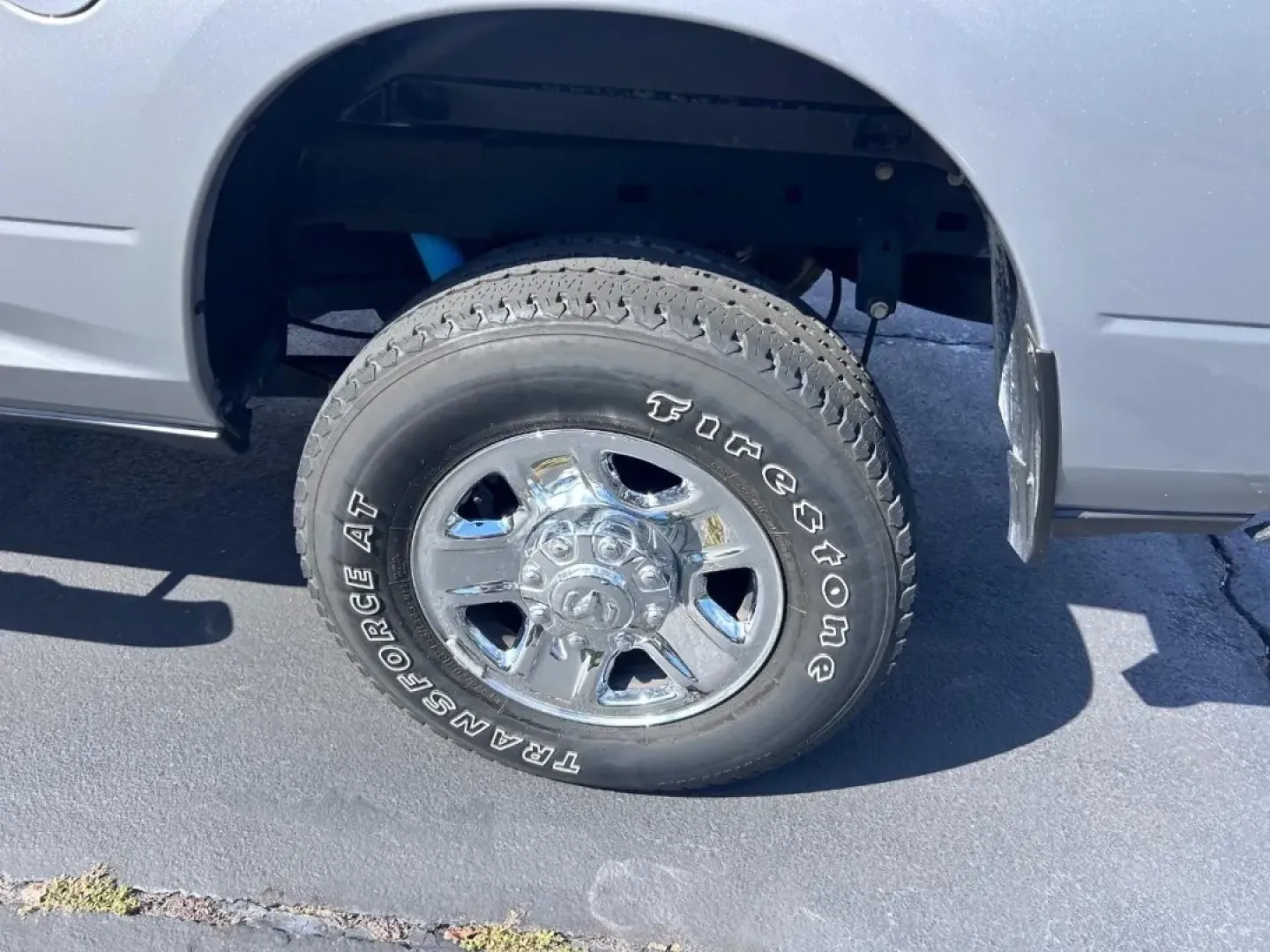 2022 /Diesel Gray/Black Cloth Ram 2500 Tradesman (3C6UR5CJ3NG) with an 6.4L V8 Heavy Duty HEMI MDS engine, located at 970 Woodlawn Dr., Farmington, MO, 63640, (573) 431-7800, 37.825642, -90.468674 - Experience the thrill of adventure and heavy-duty capability with this 2022 Ram 2500 4WD Tradesman Crew Cab, perfect for anyone seeking a robust vehicle that excels in both work and play. Whether you're hauling gear for a weekend getaway, towing a trailer for your next family trip, or navigating the - Photo#5