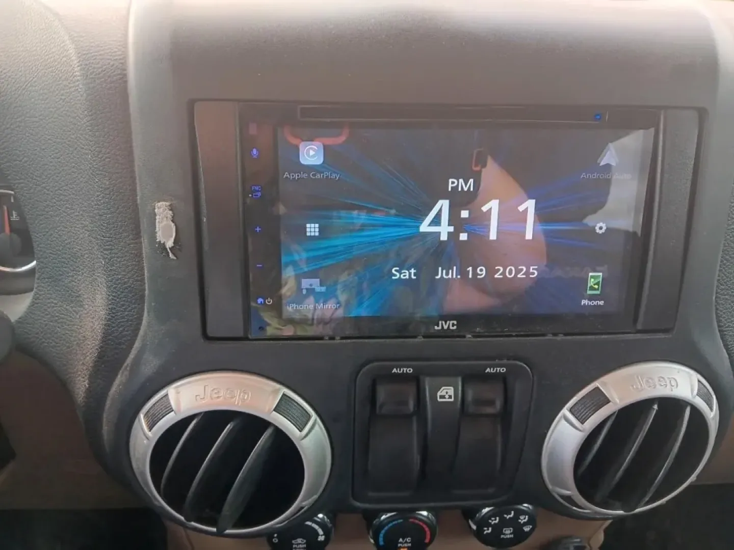 2016 Jeep Wrangler Sahara (1C4GJWBG3GL) with an Other engine, located at 12830 Highway 21, De Soto, MO, 63020, (636) 337-7777, 38.153099, -90.573624 - ### Adventure Awaits: 2016 Jeep Wrangler Your Perfect SUV for Weekend Escapes!<br /> <br /> Are you ready to take on your next adventure? Whether you're a weekend warrior looking to explore rugged trails, a growing family needing a reliable vehicle for school runs and road trips, or simply someone - Photo#7