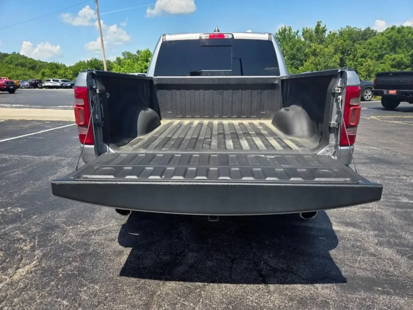 2022 Ram 1500 Big Horn/Lone Star (1C6SRFFT0NN) with an Other engine, located at 12830 Highway 21, De Soto, MO, 63020, (636) 337-7777, 38.153099, -90.573624 - ### Unleash Your Adventurous Spirit with the 2022 Ram 1500 - Perfect for Every Journey!<br /> <br /> Are you ready to elevate your lifestyle with a vehicle that seamlessly blends power, comfort, and technology? Look no further than the **2022 Ram 1500**, available now at **Pettus CDJR DeSoto** in De - Photo#4