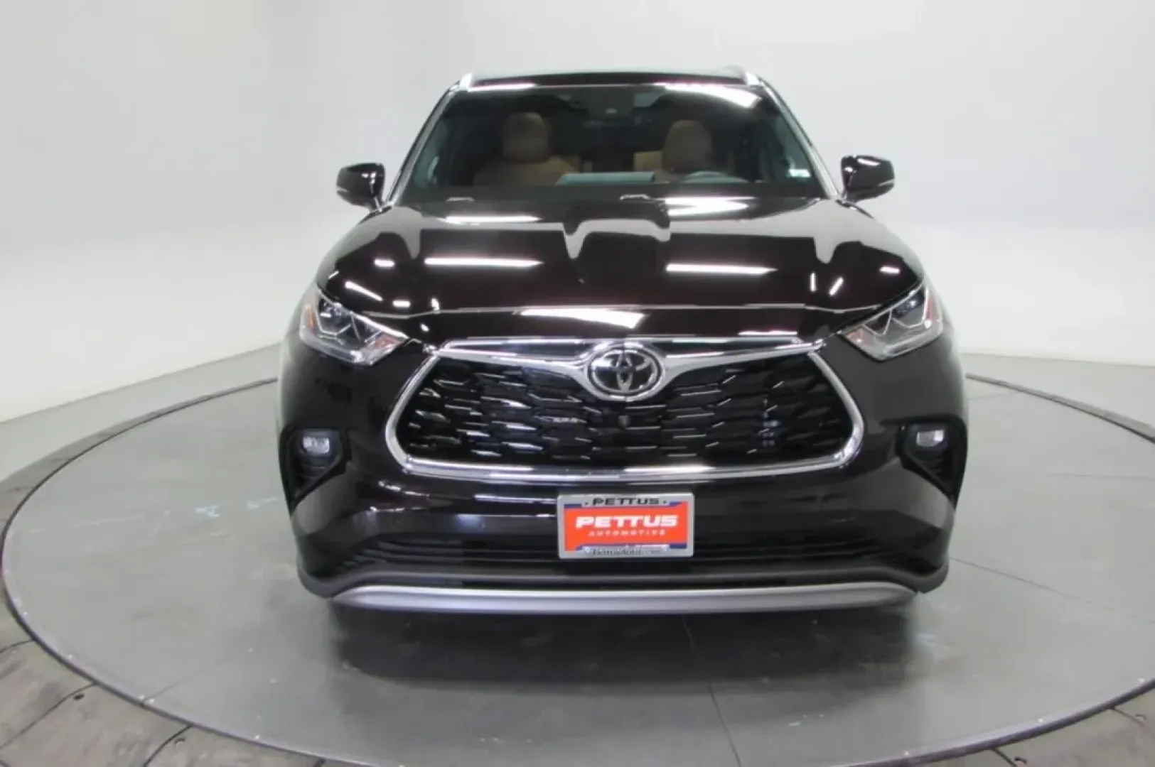 2022 /Glazed Caramel Leather Toyota Highlander Platinum (5TDFZRBH5NS) with an Other engine, Automatic transmission, located at 12830 Highway 21, De Soto, MO, 63020, (636) 337-7777, 38.153099, -90.573624 - **Discover Adventure with the 2022 Toyota Highlander Platinum! Perfect for Family Road Trips and Daily Commuting** <br /> <br /> Are you in search of a versatile SUV that can seamlessly transition from school drop-offs to weekend getaways? Look no further! The 2022 Toyota Highlander Platinum, availa - Photo#29