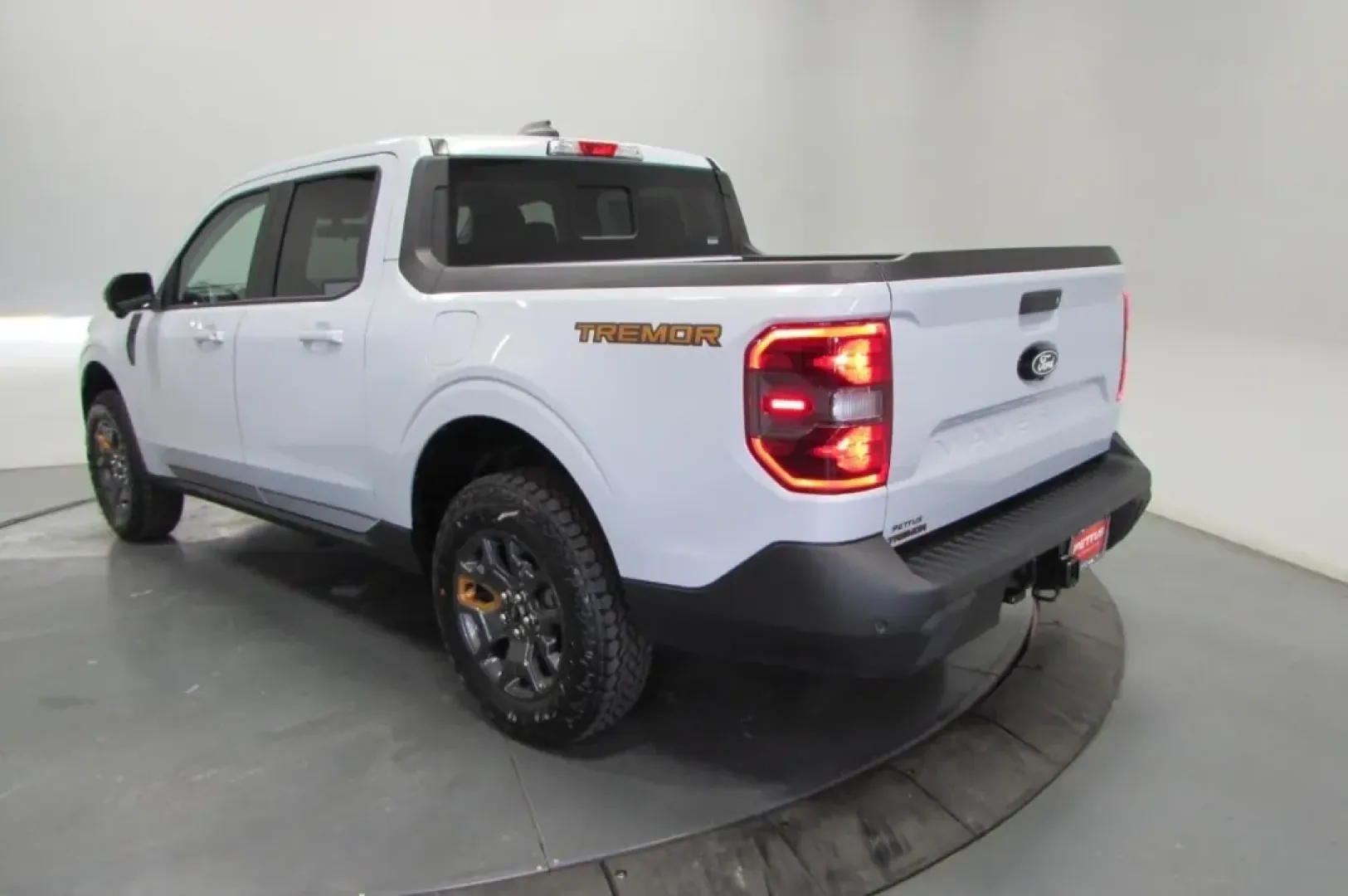 2025 /Black Onyx Ford Maverick Tremor (3FTTW8NA6SR) with an 2.0L EcoBoost engine, Automatic transmission, located at 12836 Highway 21, De Soto, MO, 63020, (636) 337-7777, 38.151867, -90.575615 - **Discover Adventure and Versatility with the 2025 Ford Maverick Tremor at Pettus Ford De Soto**<br /> <br /> Are you ready to elevate your lifestyle? Whether you're a growing family, an outdoor enthusiast, or someone who needs a reliable vehicle for daily commutes, the 2025 Ford Maverick Tremor is - Photo#5
