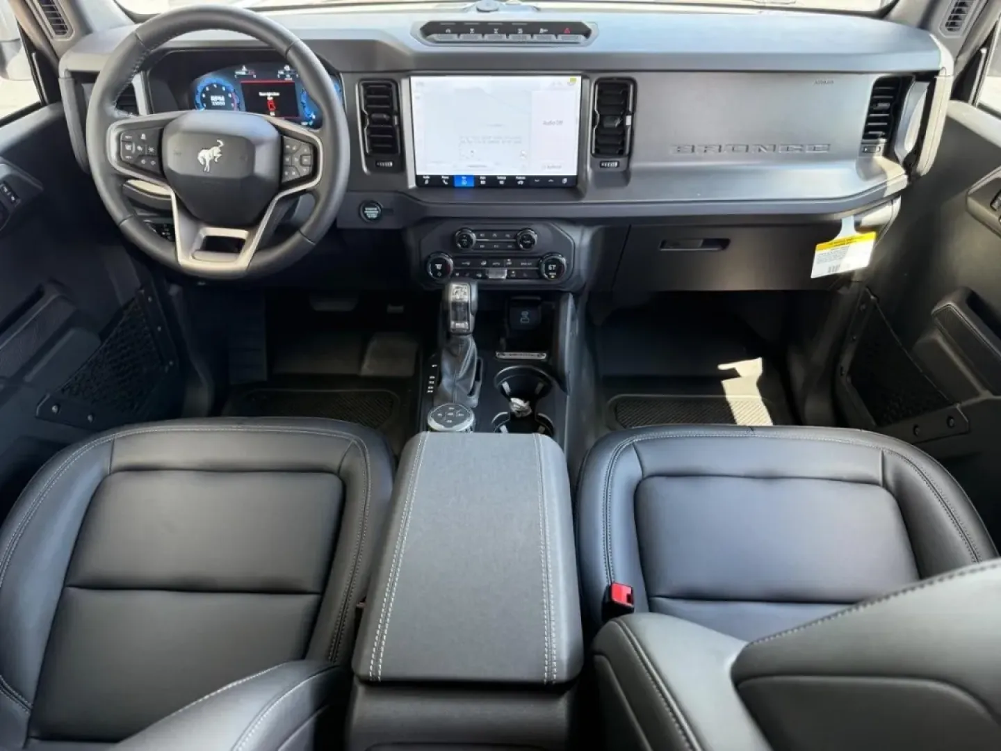 2025 /Black Onyx Leather Ford Bronco Badlands (1FMEE9BP9SL) with an 2.7L V6 engine, Automatic transmission, located at 141 Commercial Dr, Fredericktown, MO, 63645, (573) 783-6432, 37.570087, -90.320648 - **Adventure Awaits: Discover the 2025 Ford Bronco Badlands at Pettus Ford Fredericktown!**<br /> <br /> Are you ready to take your weekends to the next level? The 2025 Ford Bronco Badlands is not just a vehicle; it's your ticket to memorable adventures, whether you're exploring rugged trails or crui - Photo#5